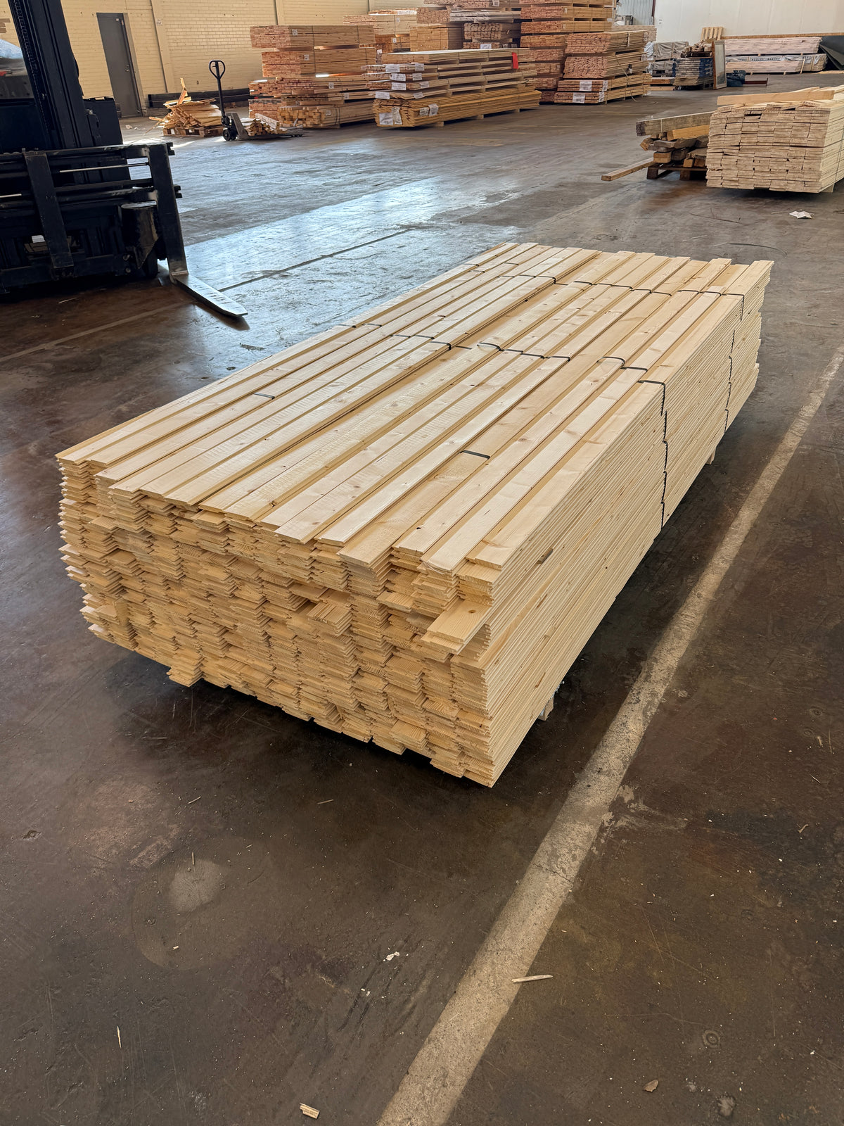 Bastupanel 12x70mm- 2,40m (Säljs per bunt) 1,2kvm- Andra Sortering