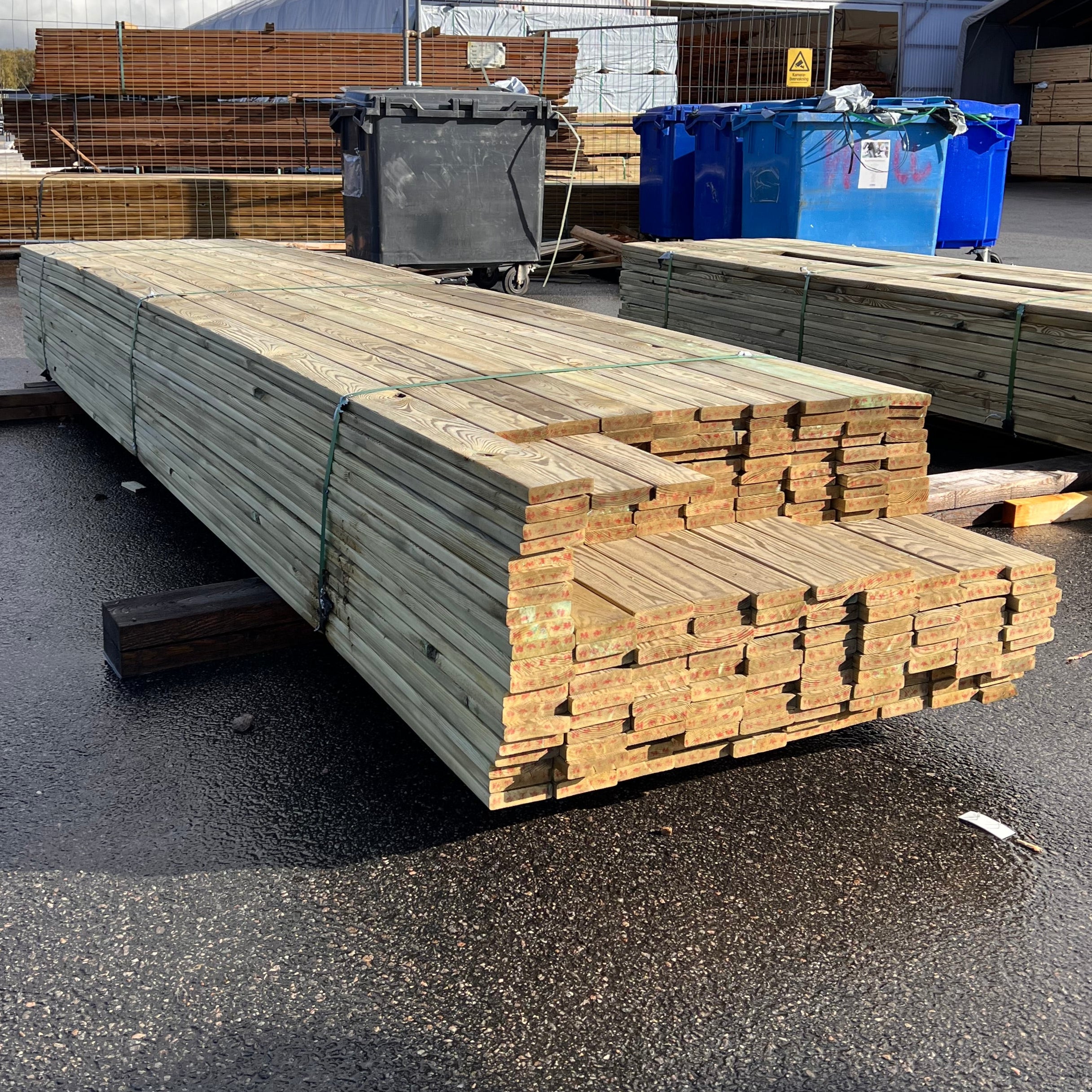 Paket Tryckimpregnerad trall 22x95 – 200 st 3,90-4,20m (B-sortering)