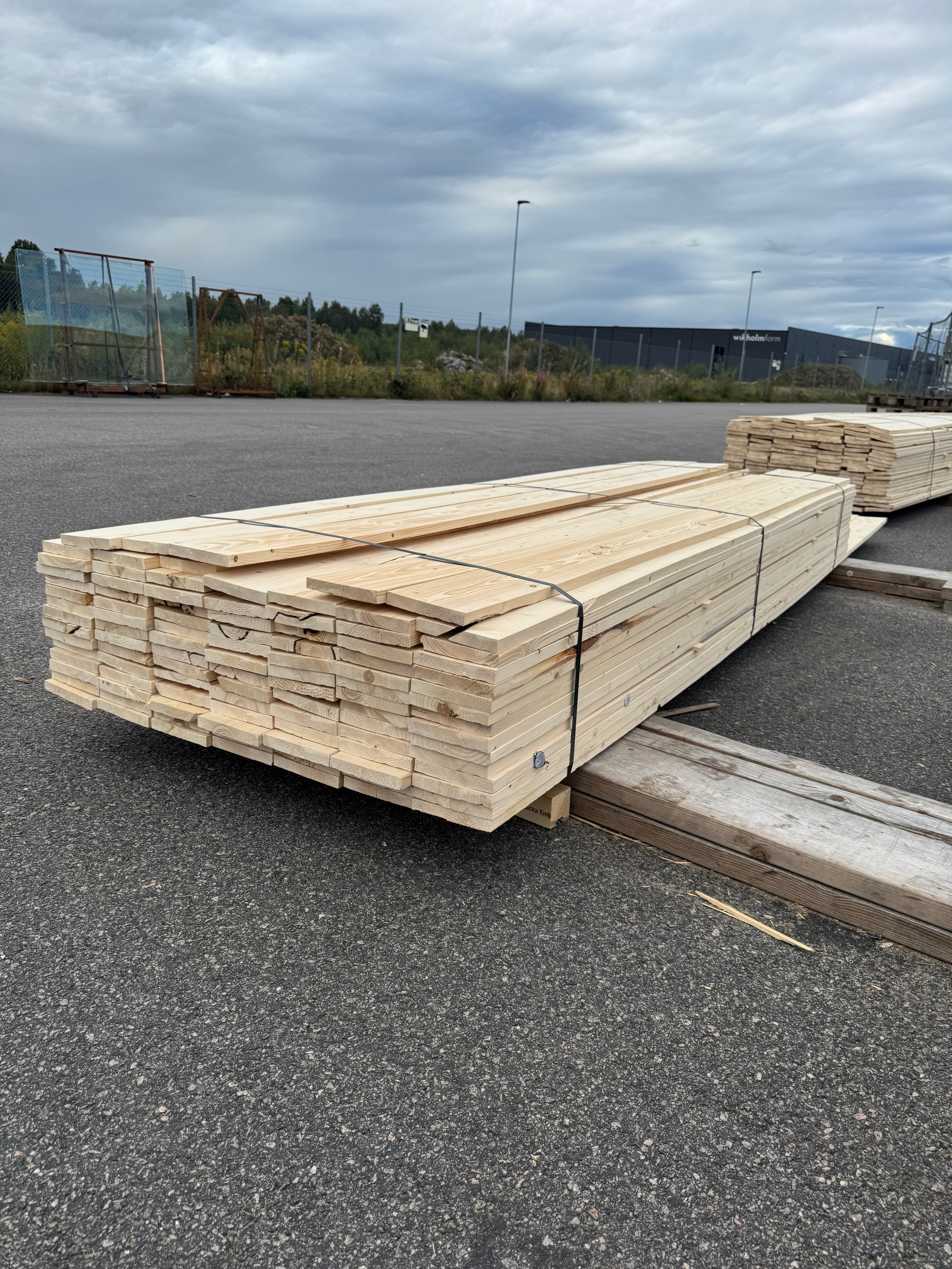 Paket Finsågad Panel 22x145mm 102st 3.0–4.20m – Andra sortering
