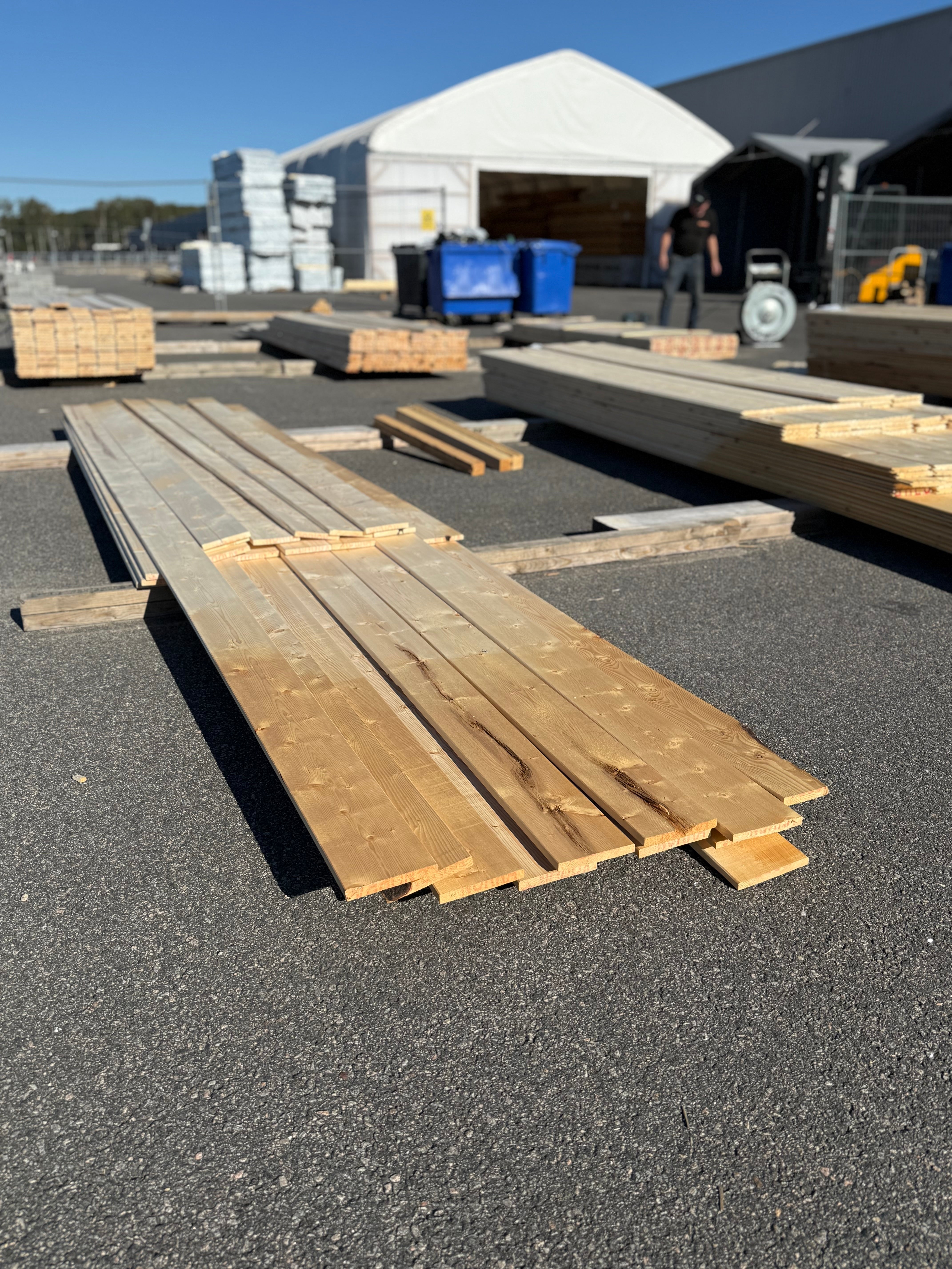Paket Brädor 17,3x144mm – 26 st (3,30–5,10 m, gran, runtomhyvlat)