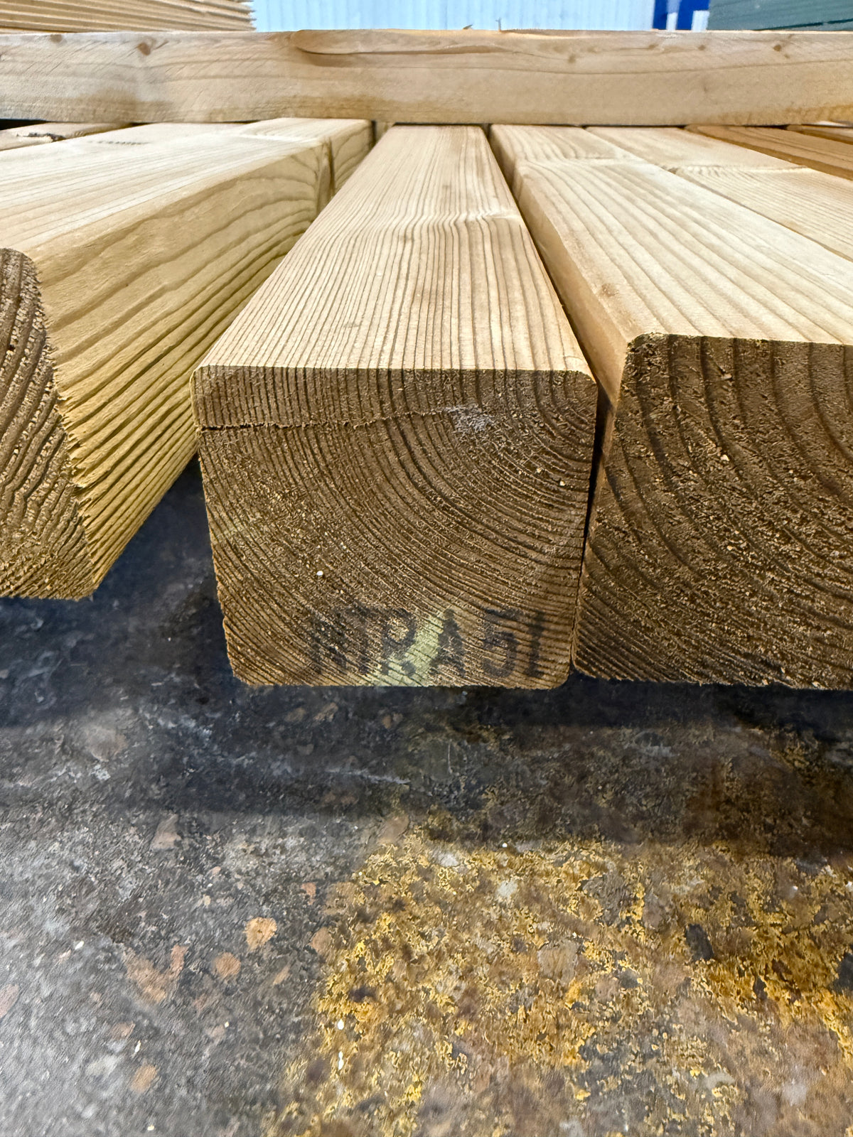 Paket Tryckimpregnerade Stolpar 70×70 mm 5,10 m – 11 st NTR-A