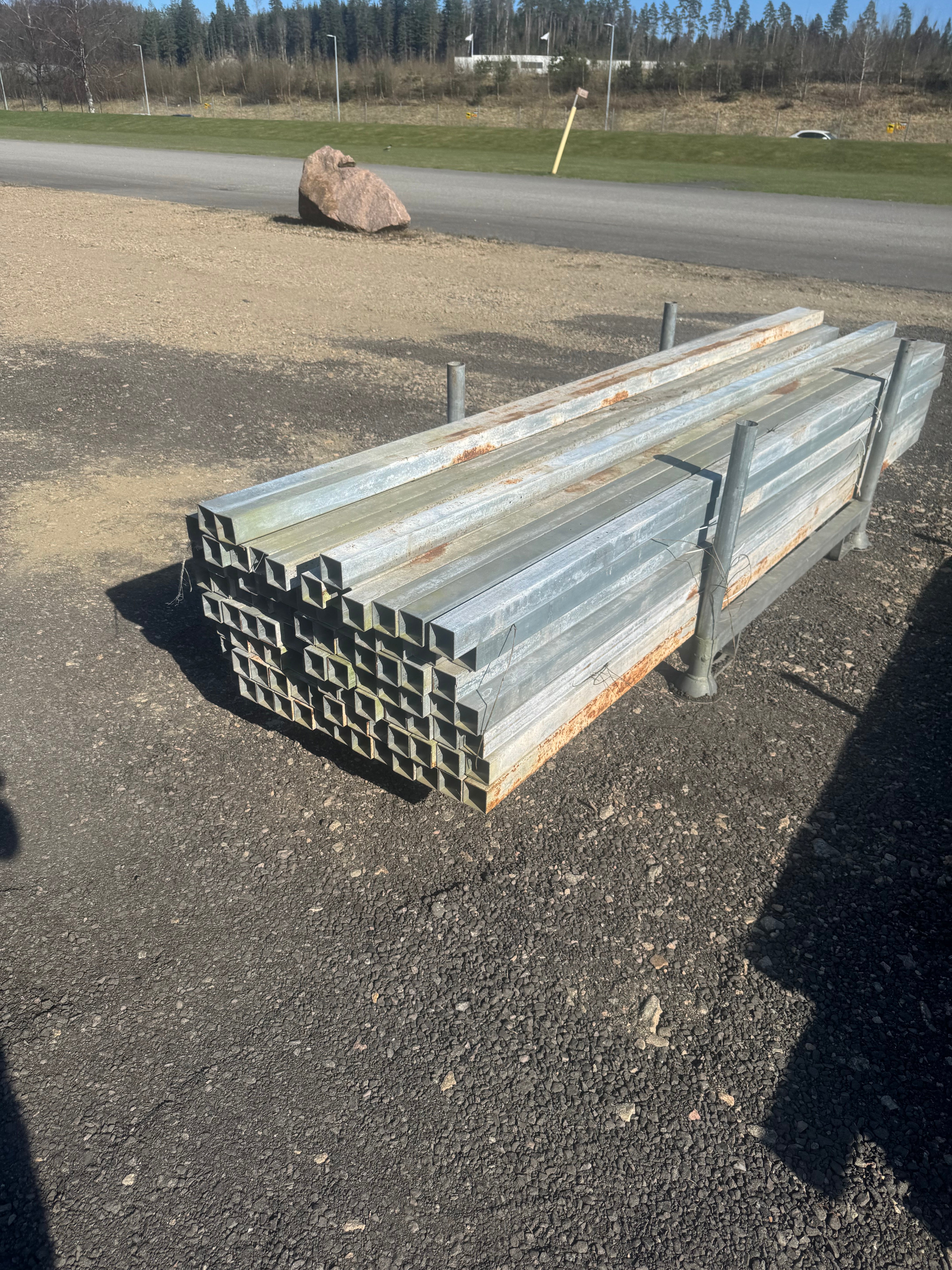Staketstolpar 50x50mm rostiga 93st