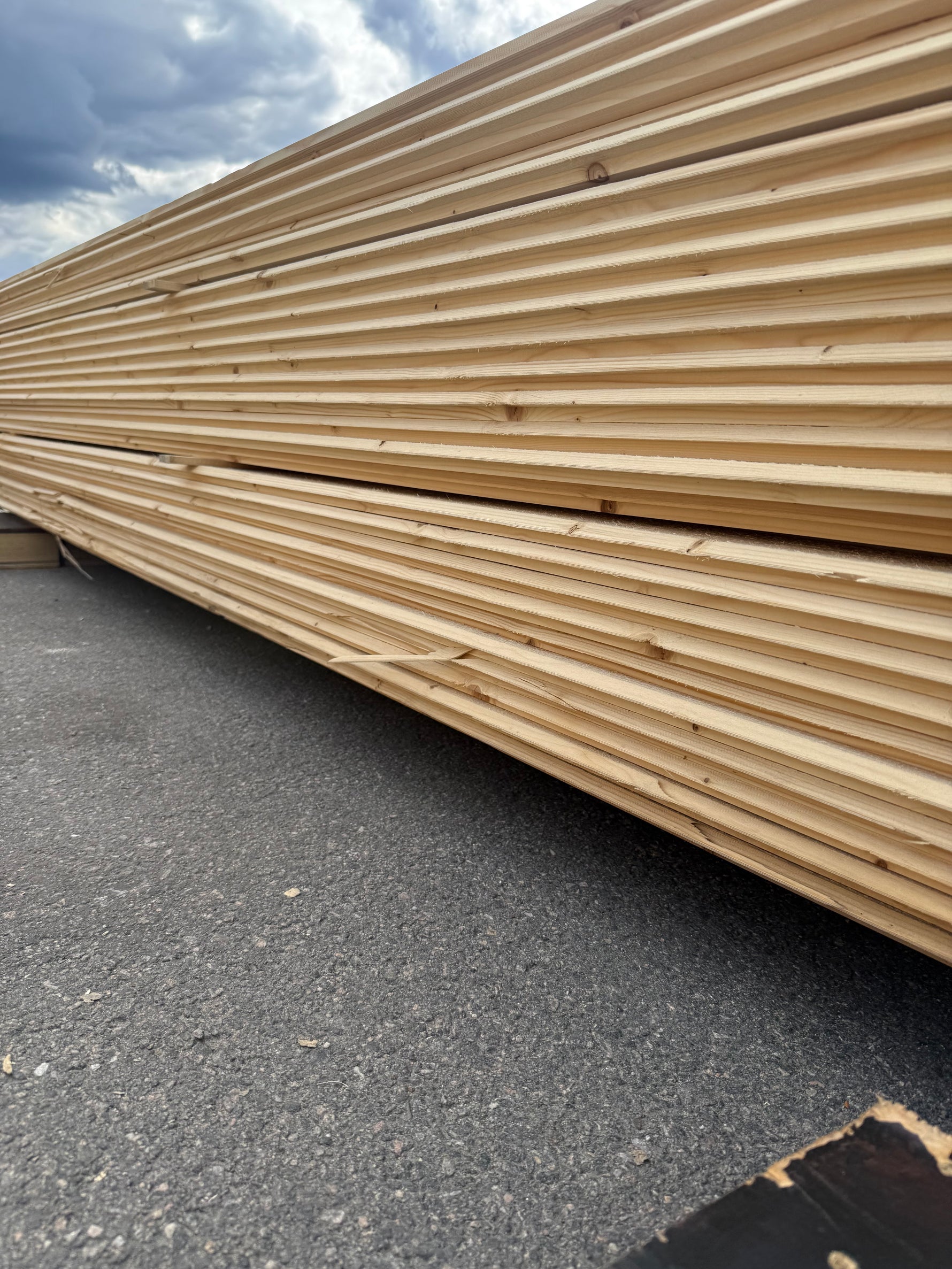 Paket Ytterpanel Dubbelfas Fals 22x145mm 4.20m – 175st (Obehandlad)