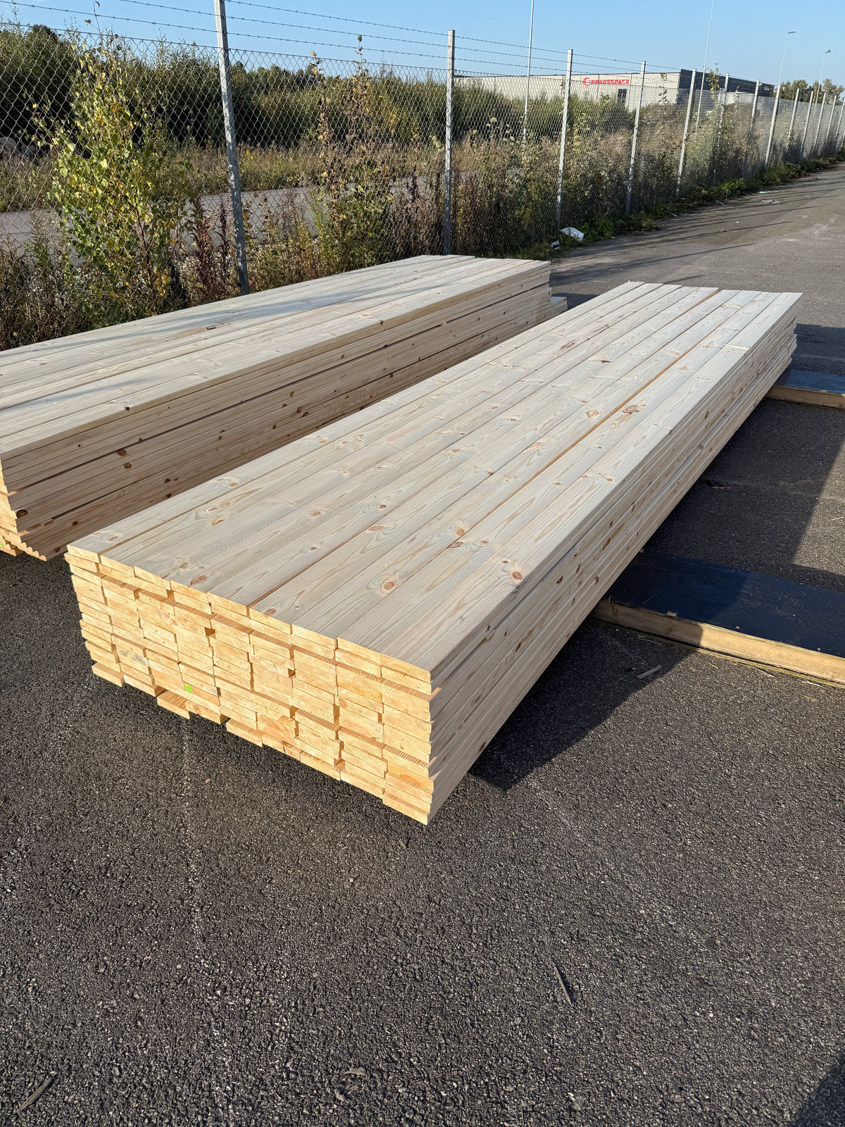 Paket Obehandlad Rillad Furu Trall 28×120 mm (4,50 m) 117 st