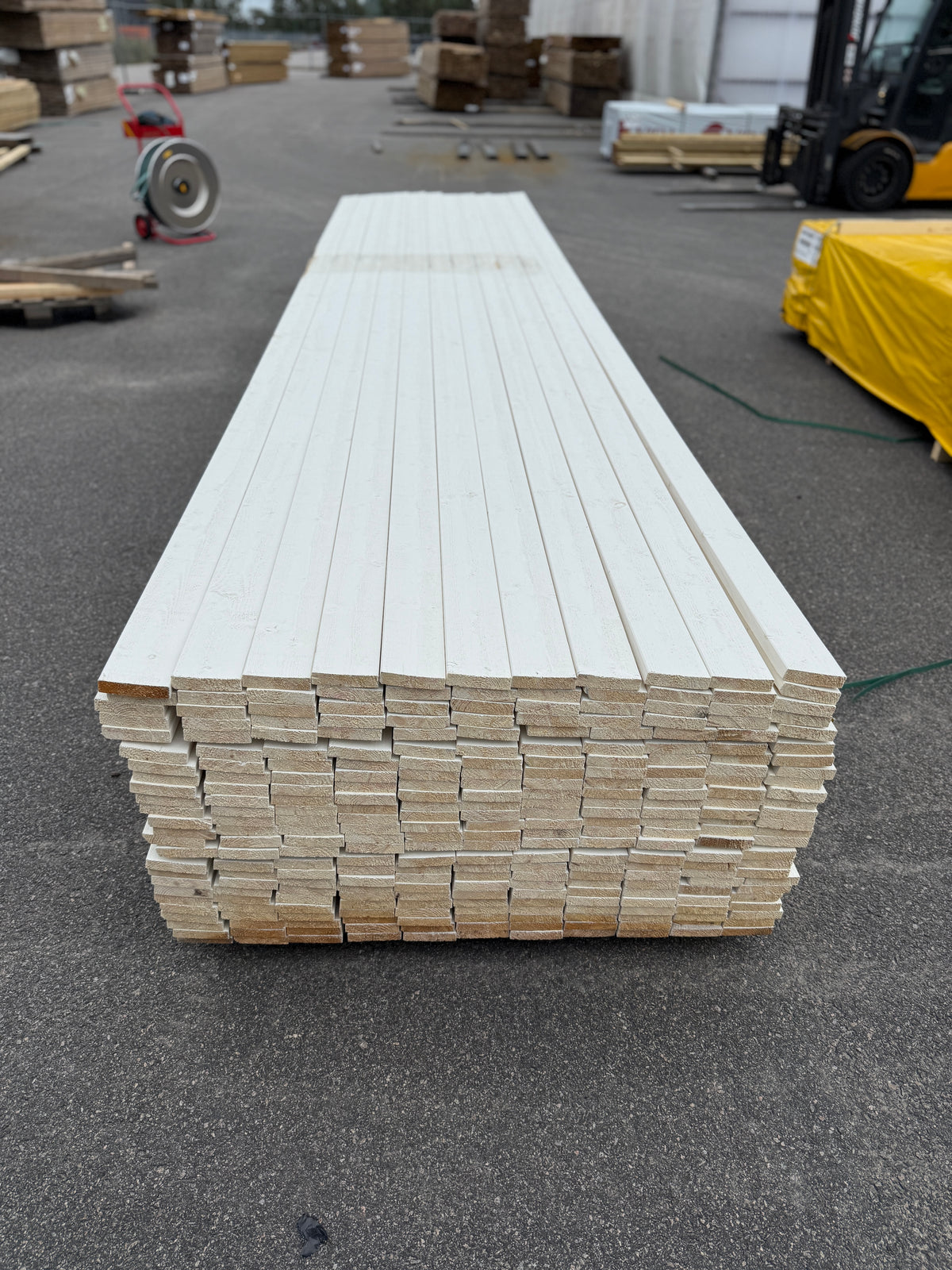 Paket Finsågade Brädor 22x95 mm – 4,80m 275st (Mellanstrukna)