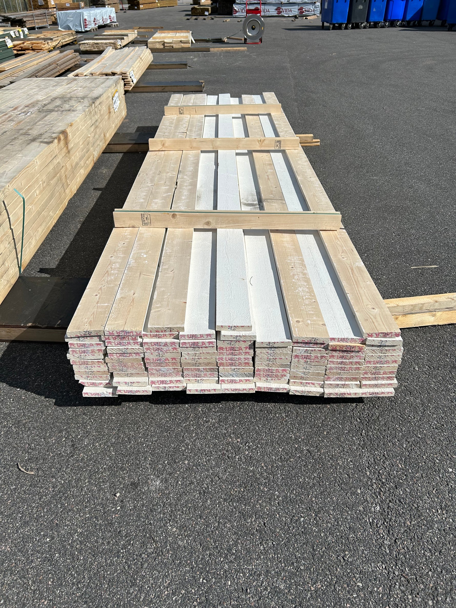 Paket Finsågade Brädor 22x120mm 4.20m 94st Grundmålade