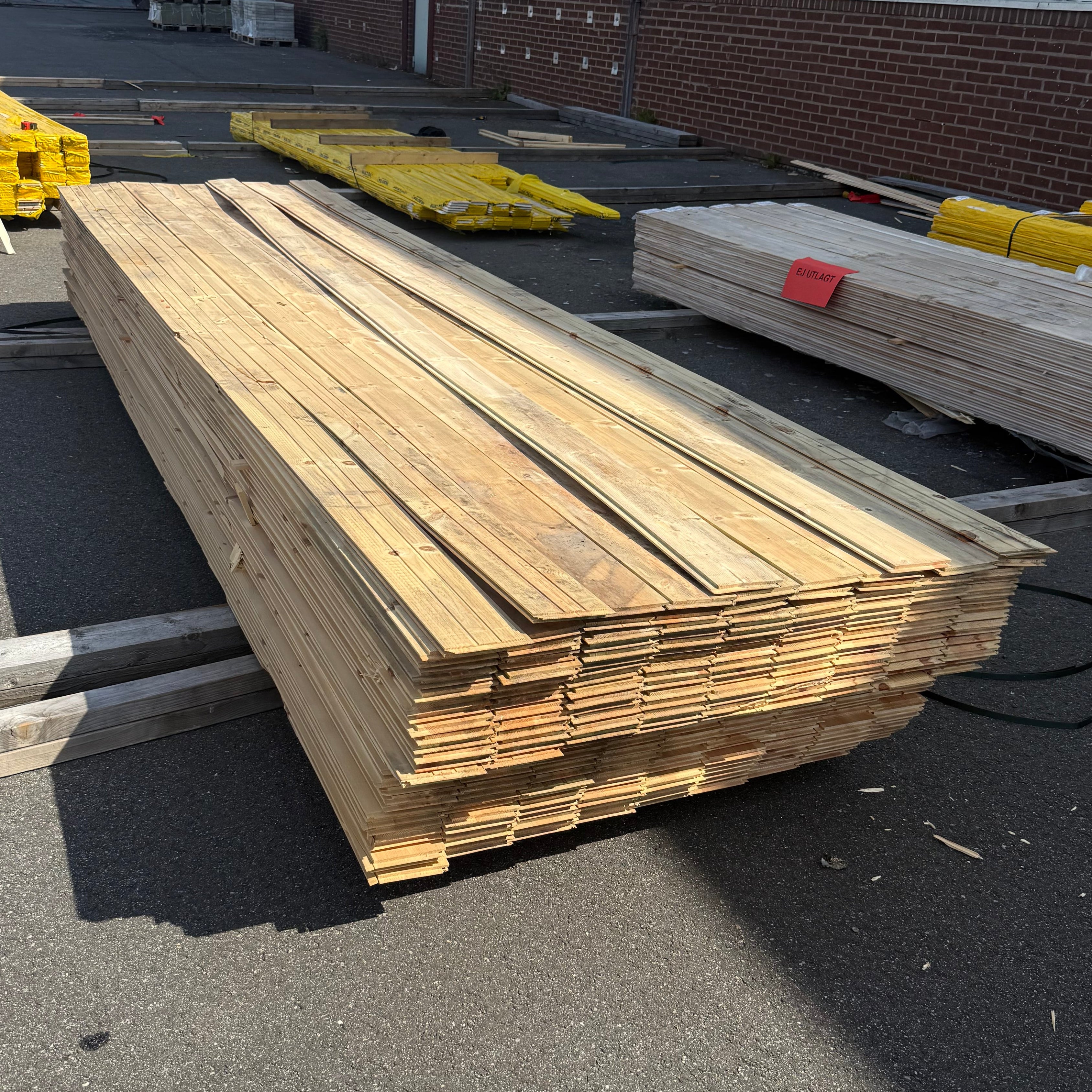 Spårpanel 13x120 Furu  Mögel