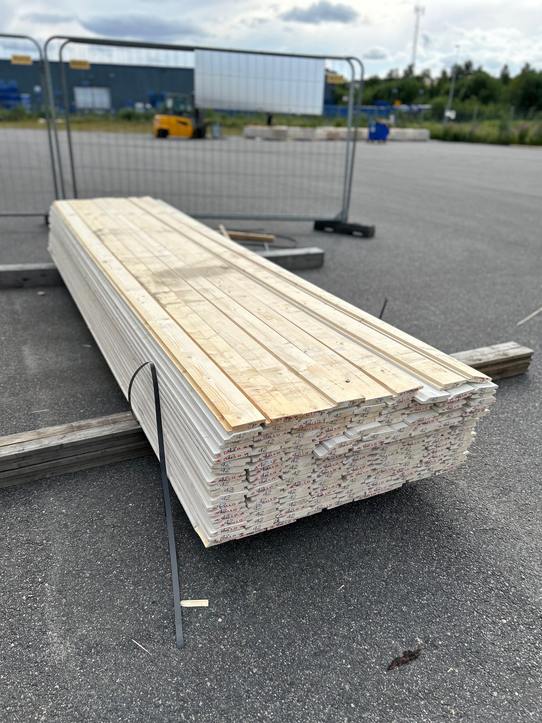 Paket Enkelfas Halvspont 22x120mm 4,20m 161st Grundmålad