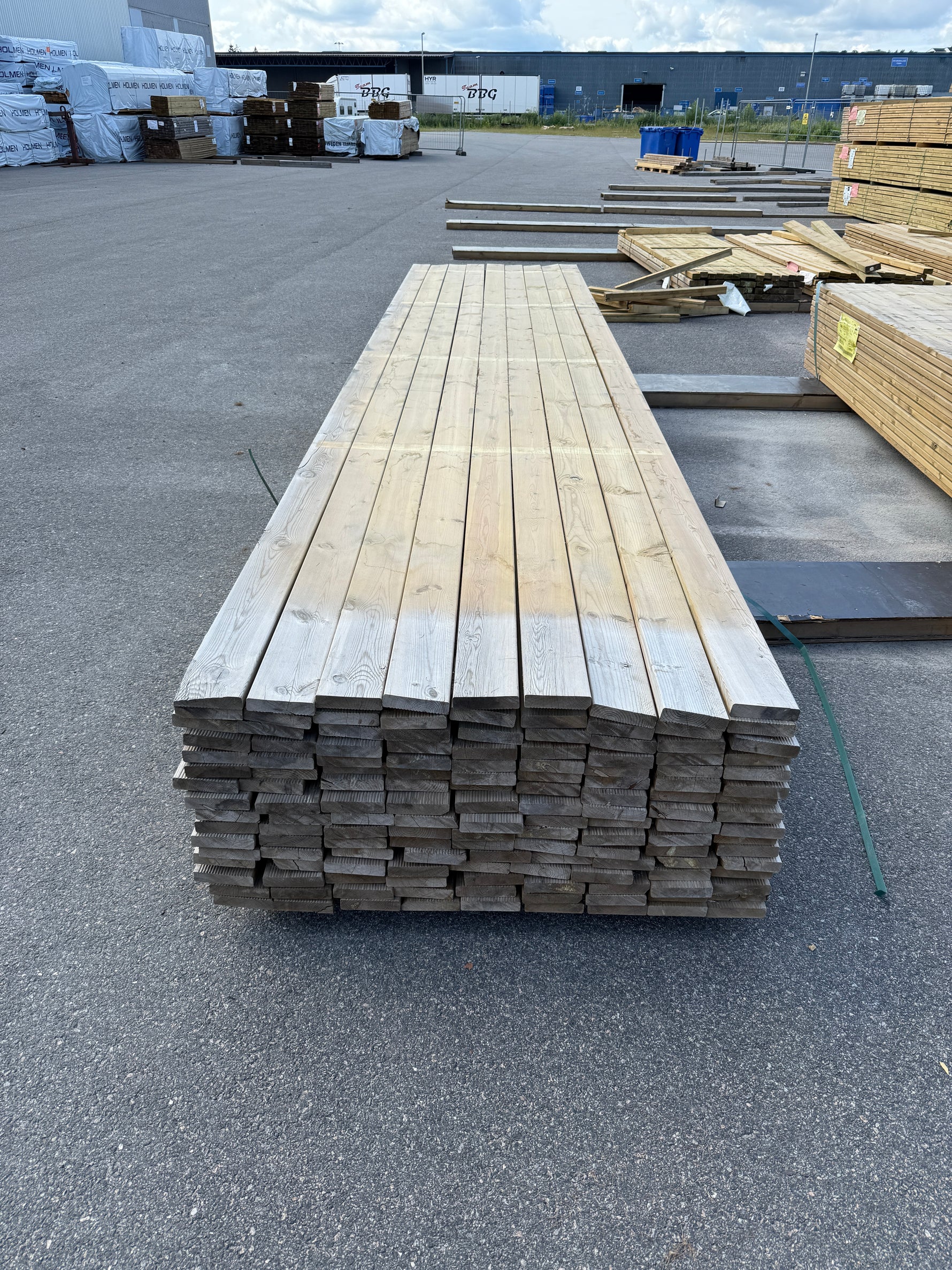 Paket Tryckimpregnerad Rillad Trall 28x120mm, 144st 5.10m- Väderbitet