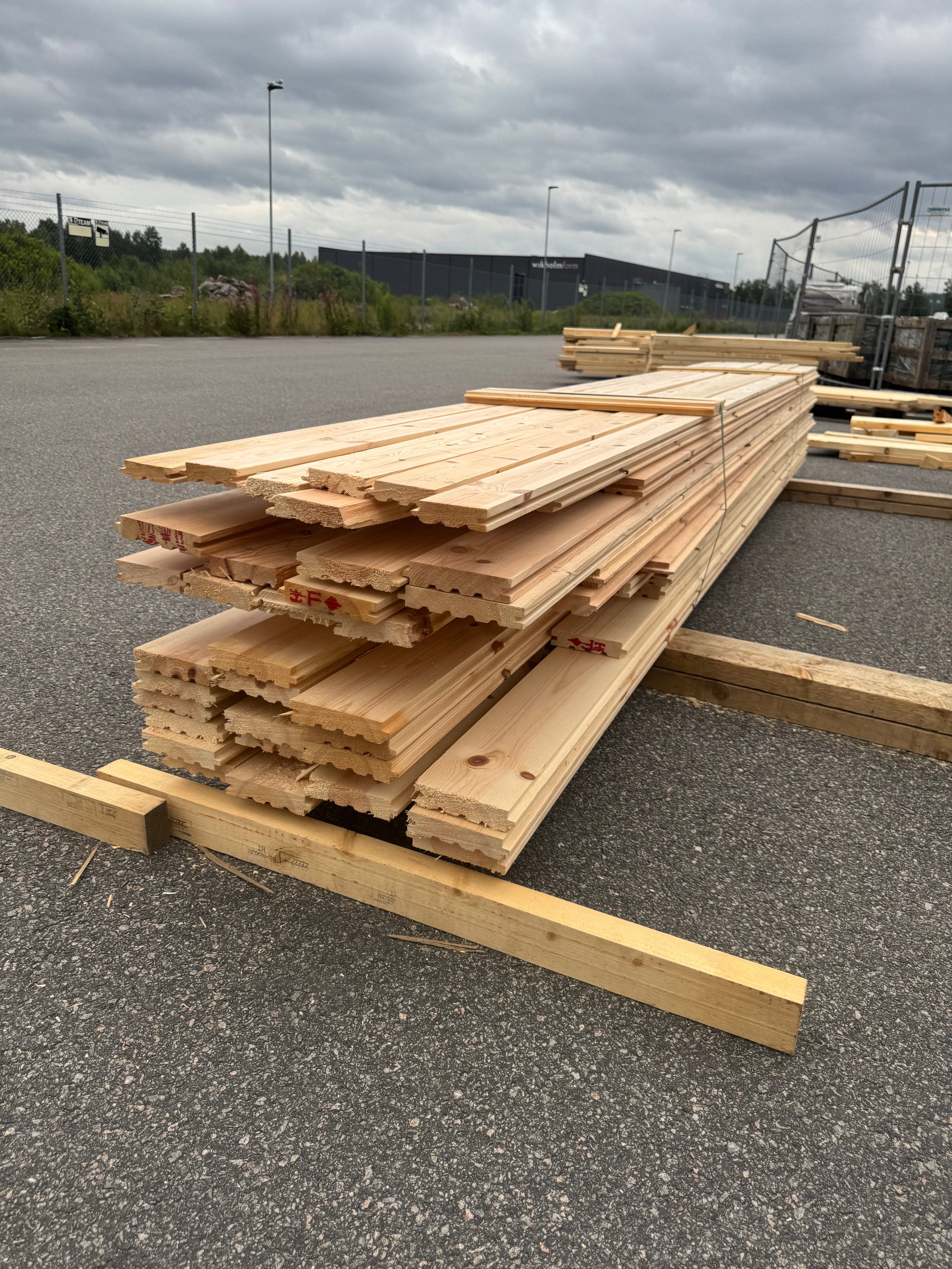 Paket Golv – Blandade Dimensioner (66 st / 3,3–4,25 m)