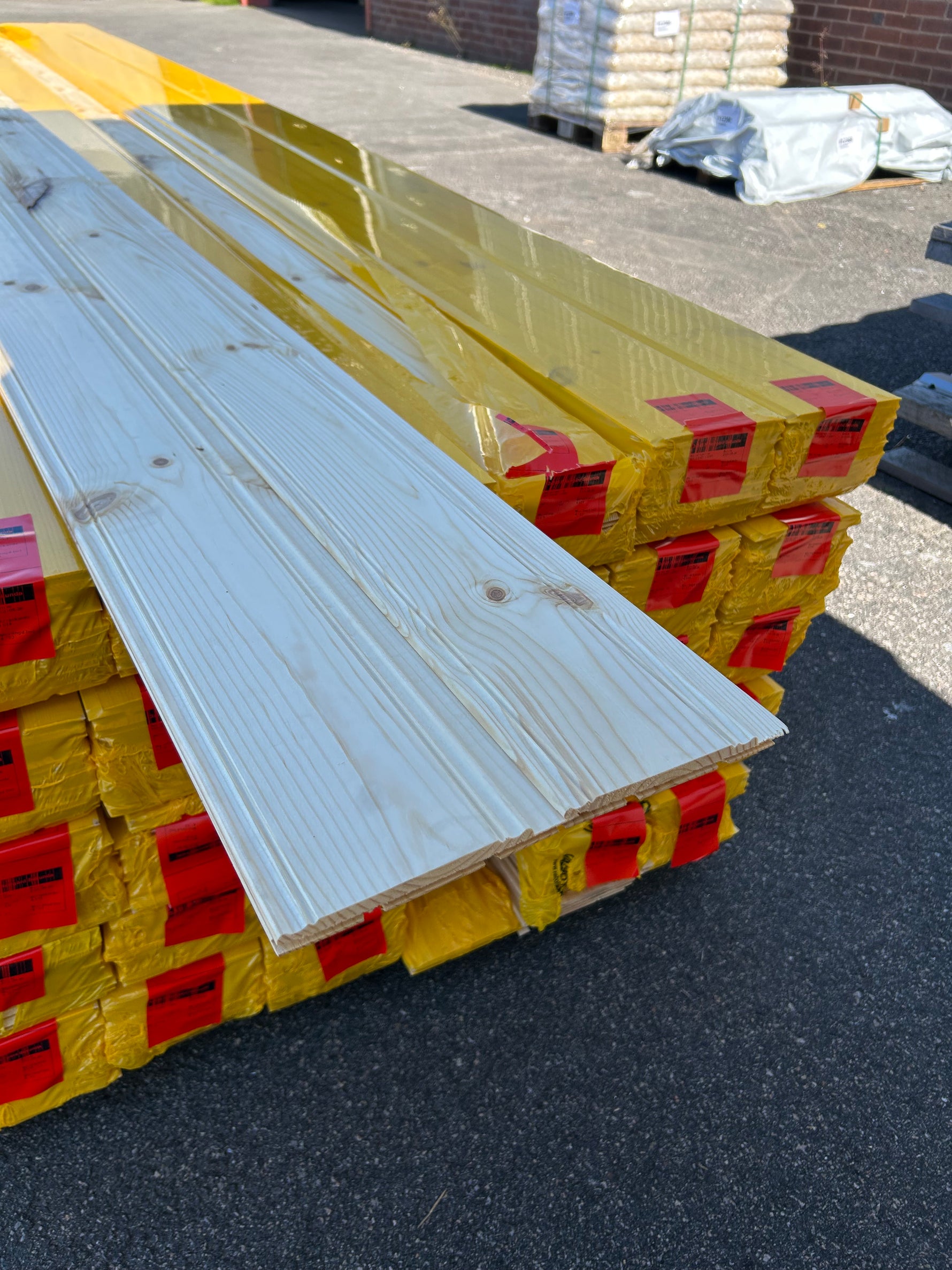 Herrgårdspanel 13x145mm (3,58–4,18m) Furu Sekunda – Säljs per m²