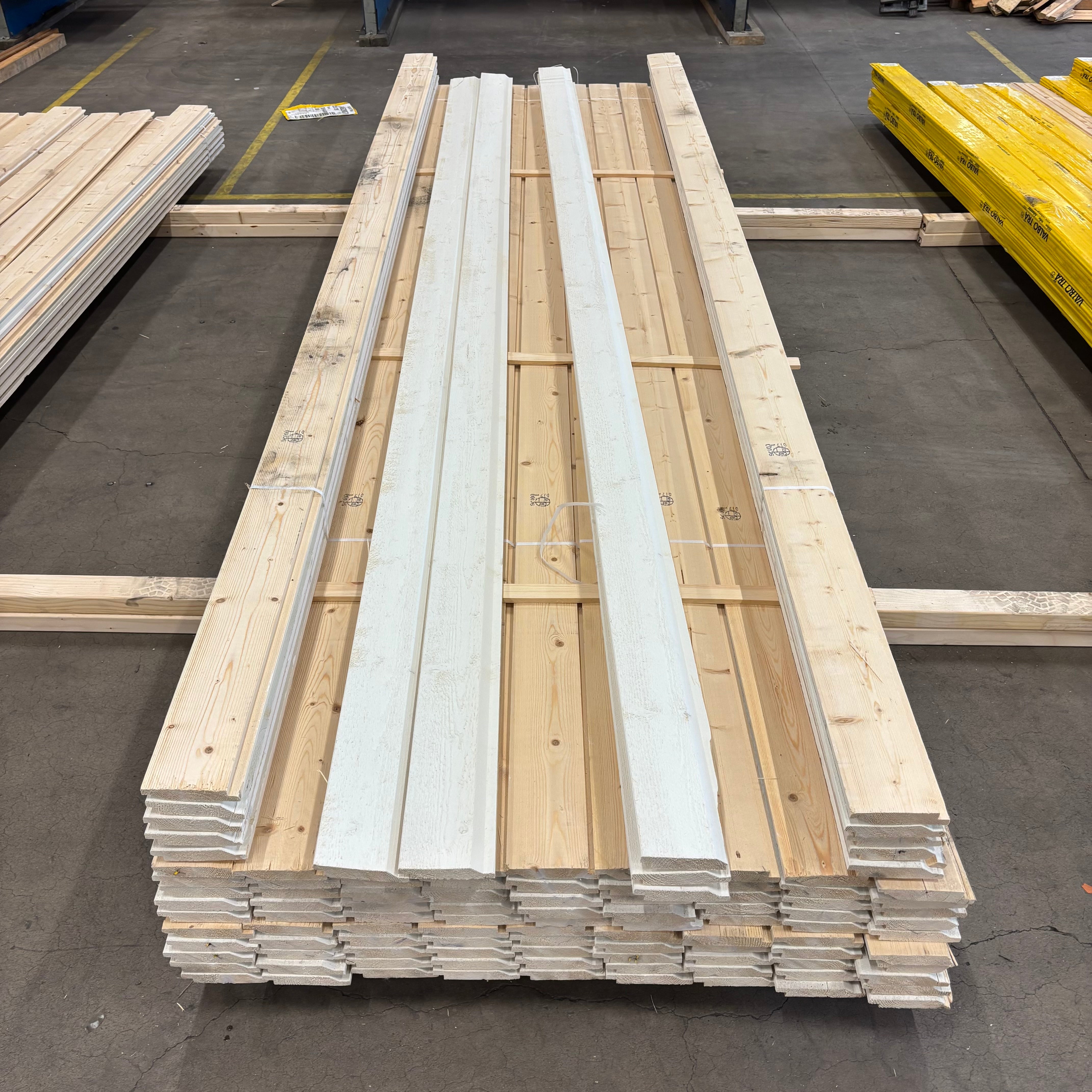 Paket Ytterpanel Enkelfas Fals 22x120mm 3,60m – 105 st (gran, grundmålad vit)