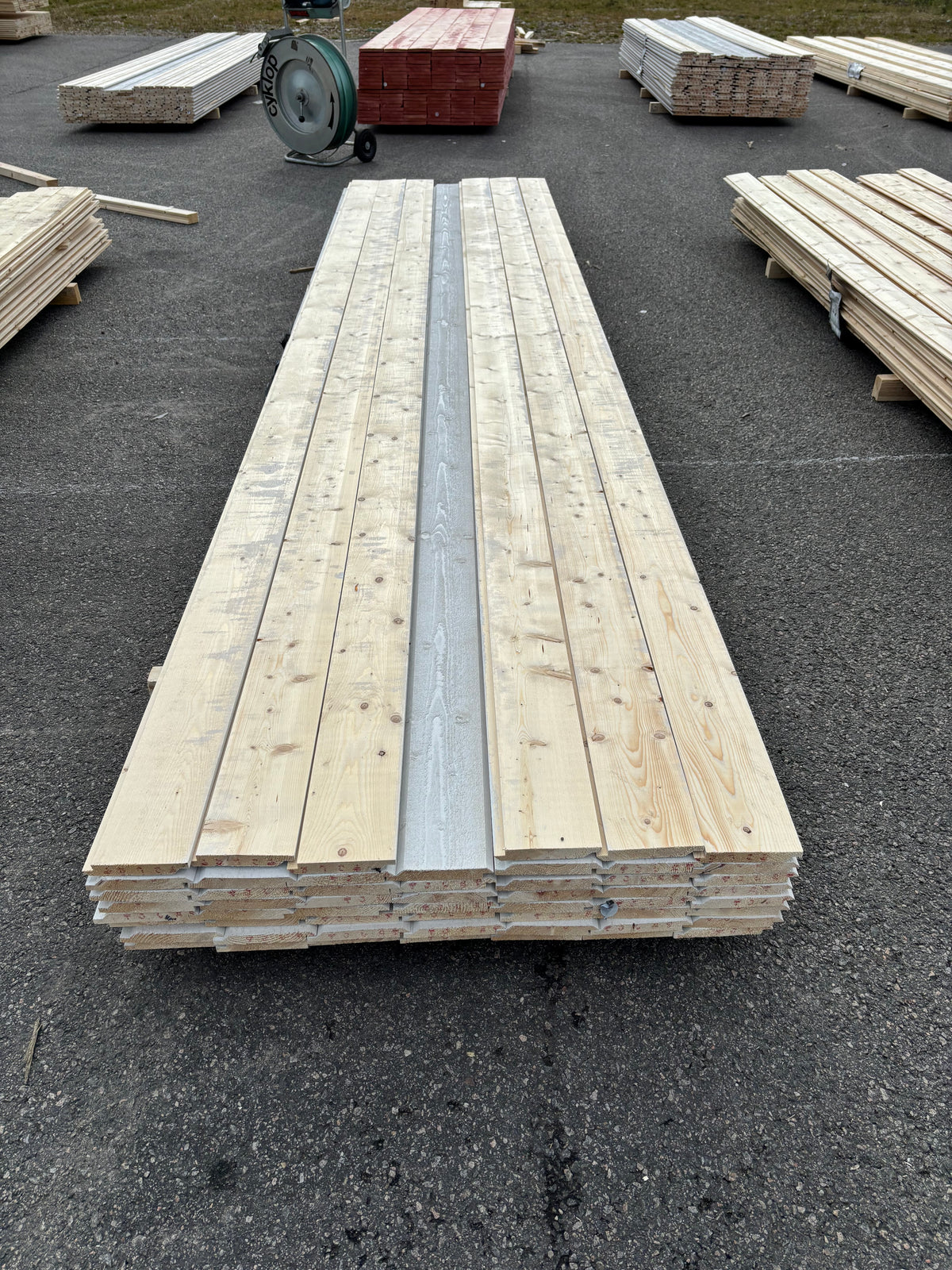 Paket Falsad Dubbelfas 22x145mm, 54st 4,20m Grundmålad