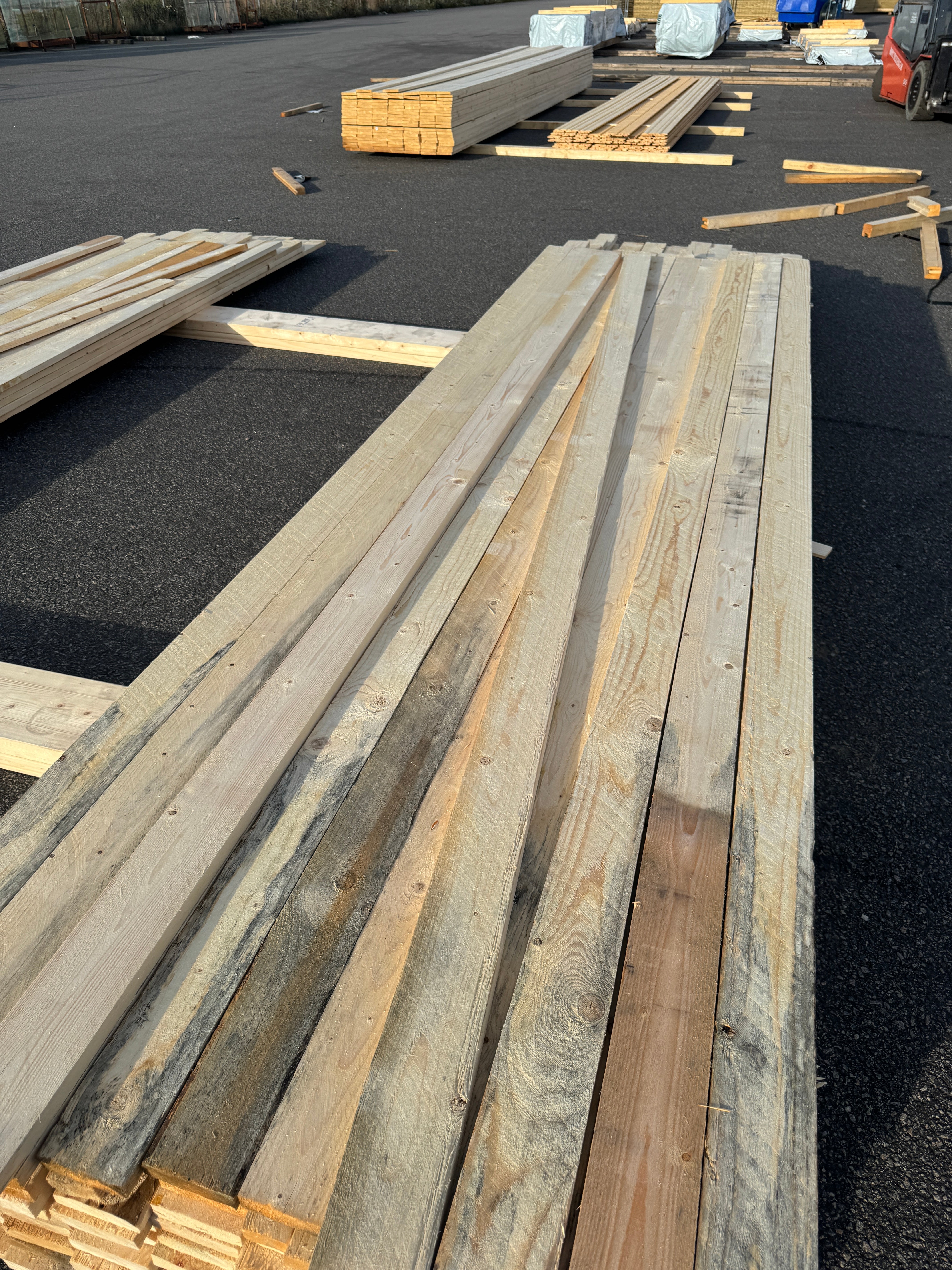 Paket Brädor 25x100mm Råsågad – 117 st (3,6–5,1 m, gran, obehandlad)