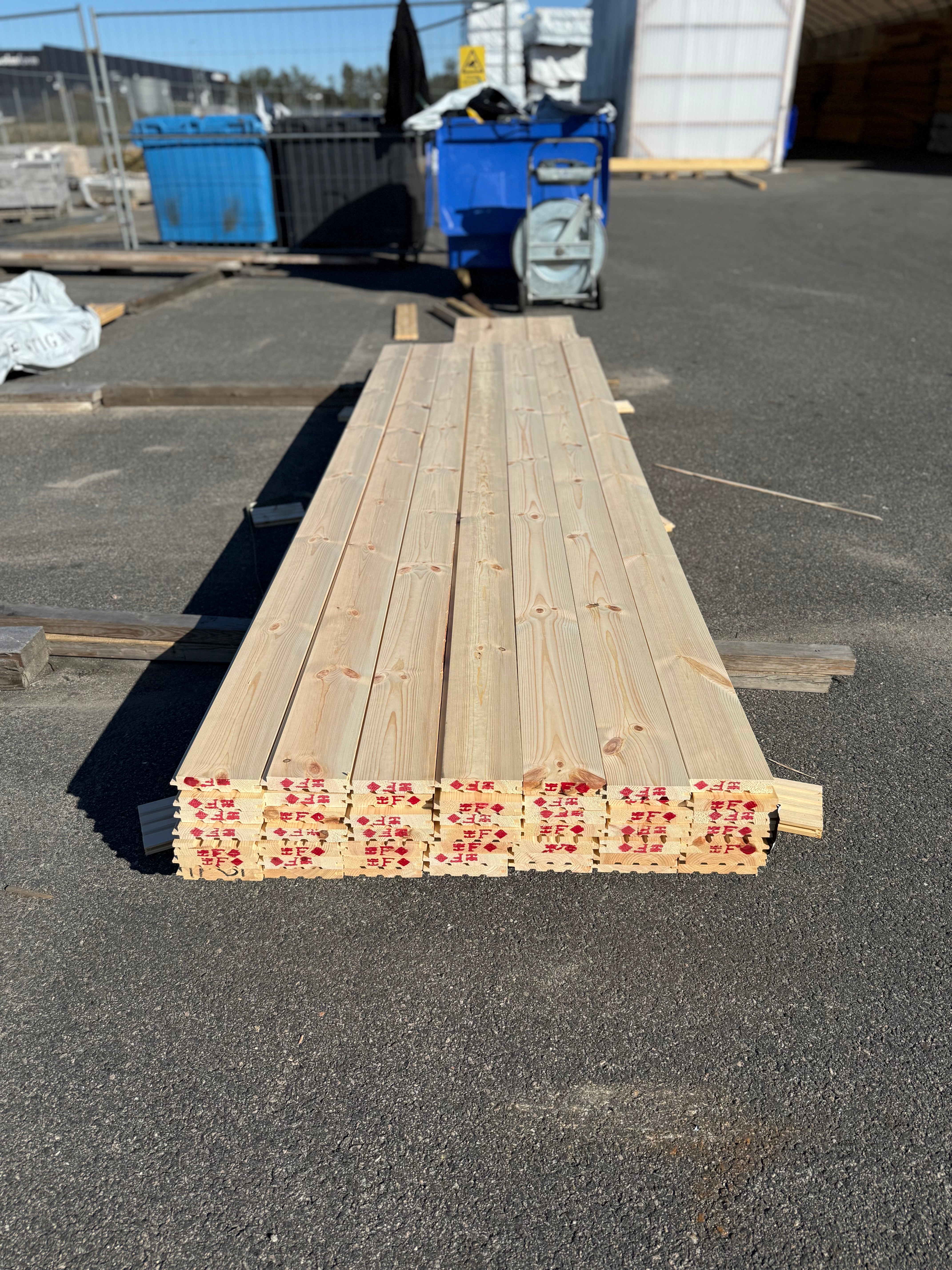 Paket Golv 26,5x142mm – 49 st (3,30–4,50 m, furu, obehandlad)