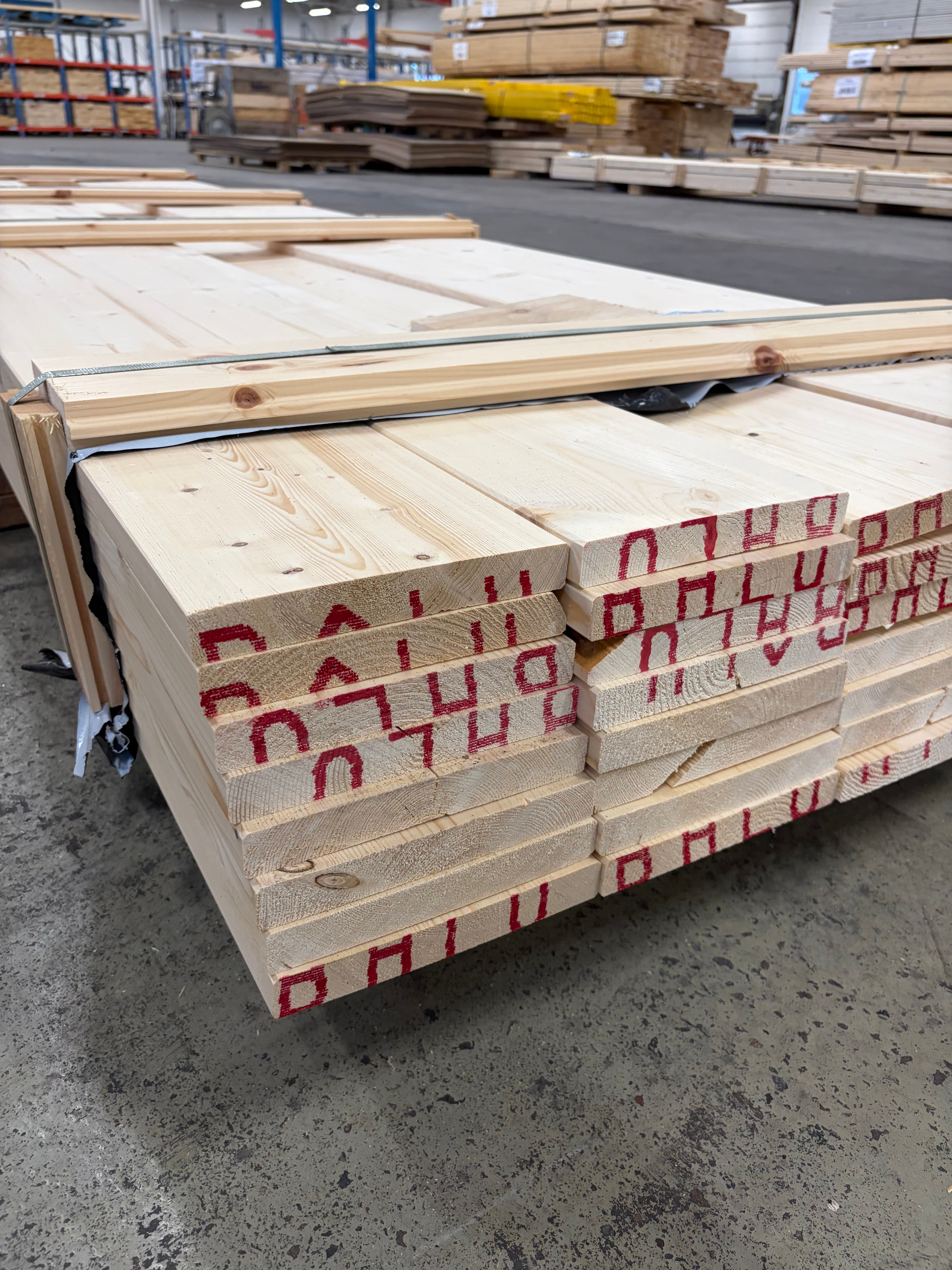 Paket Brädor Runtomhyvlat 26x194mm- 39st (3,90 - 5,10m)