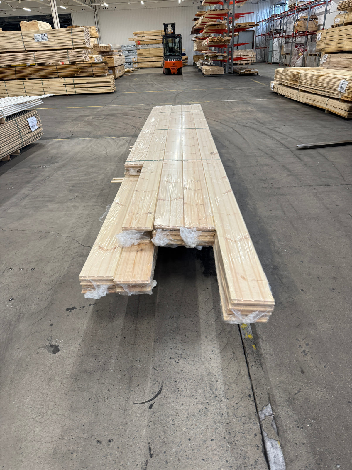 Parti Massivt Furugolv Borstad Ljusgrå Ekonomi 25x160 mm – 55,16 kvm