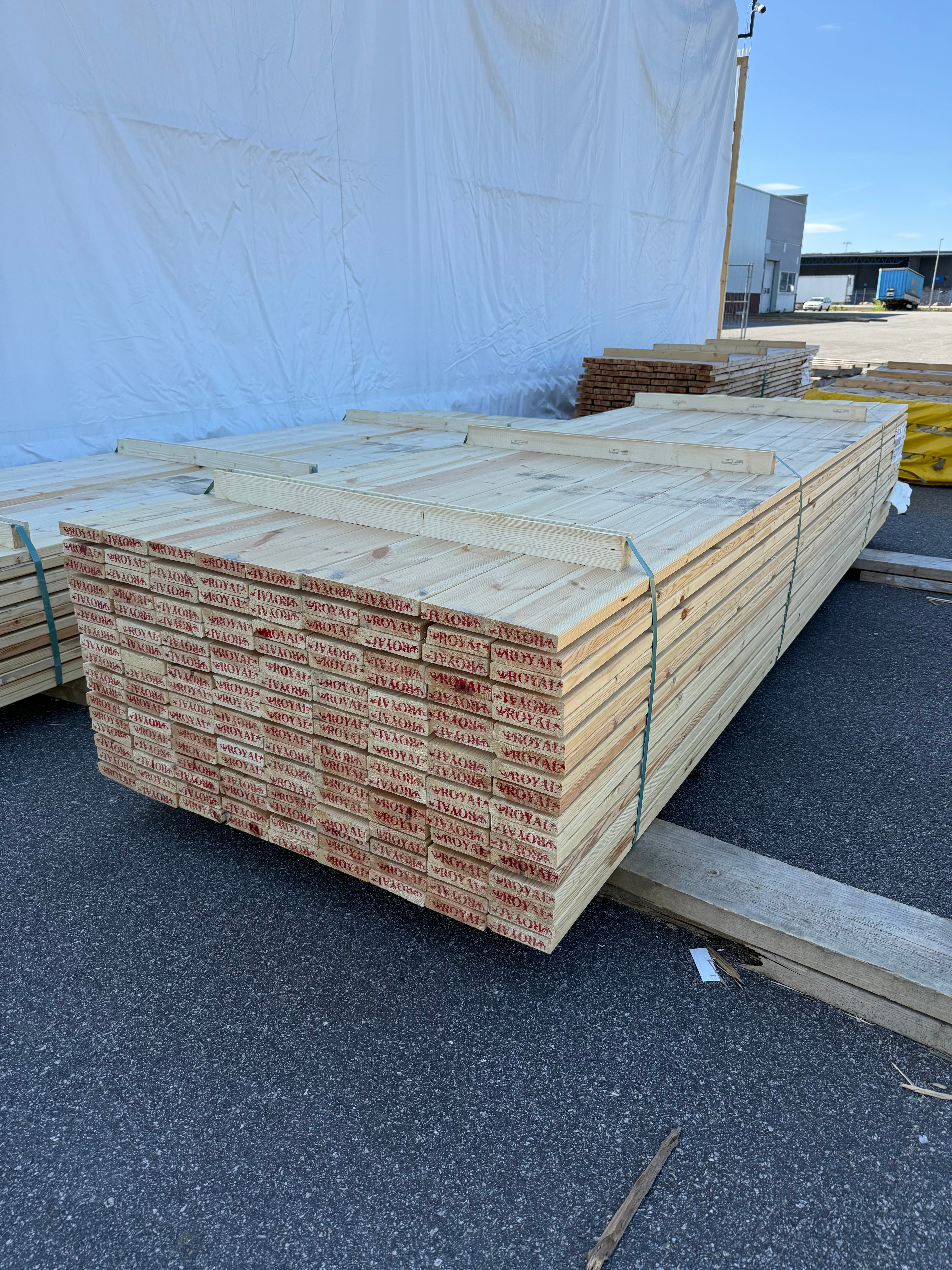 Paket Trall 28x120mm Obehandlad 3.60m 153st
