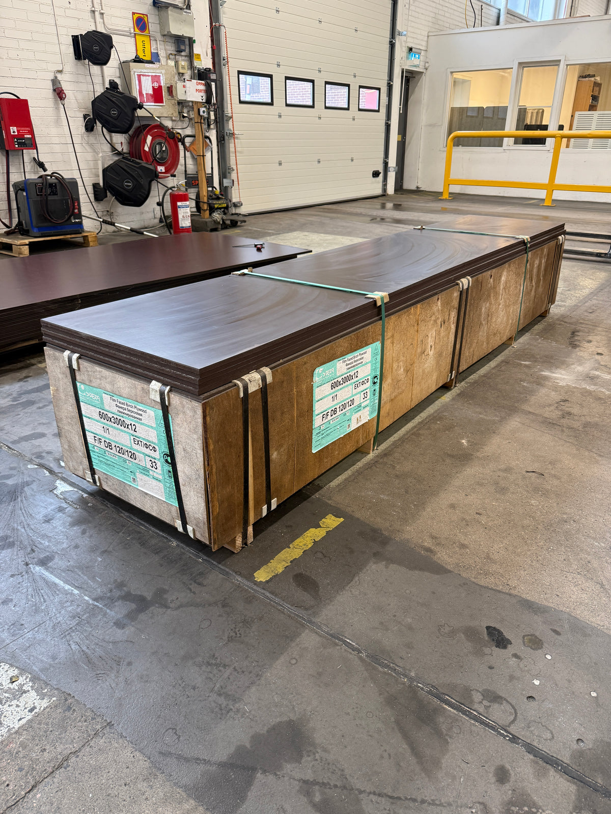 Paket Formplywood Björk 12x600x3000mm 38st