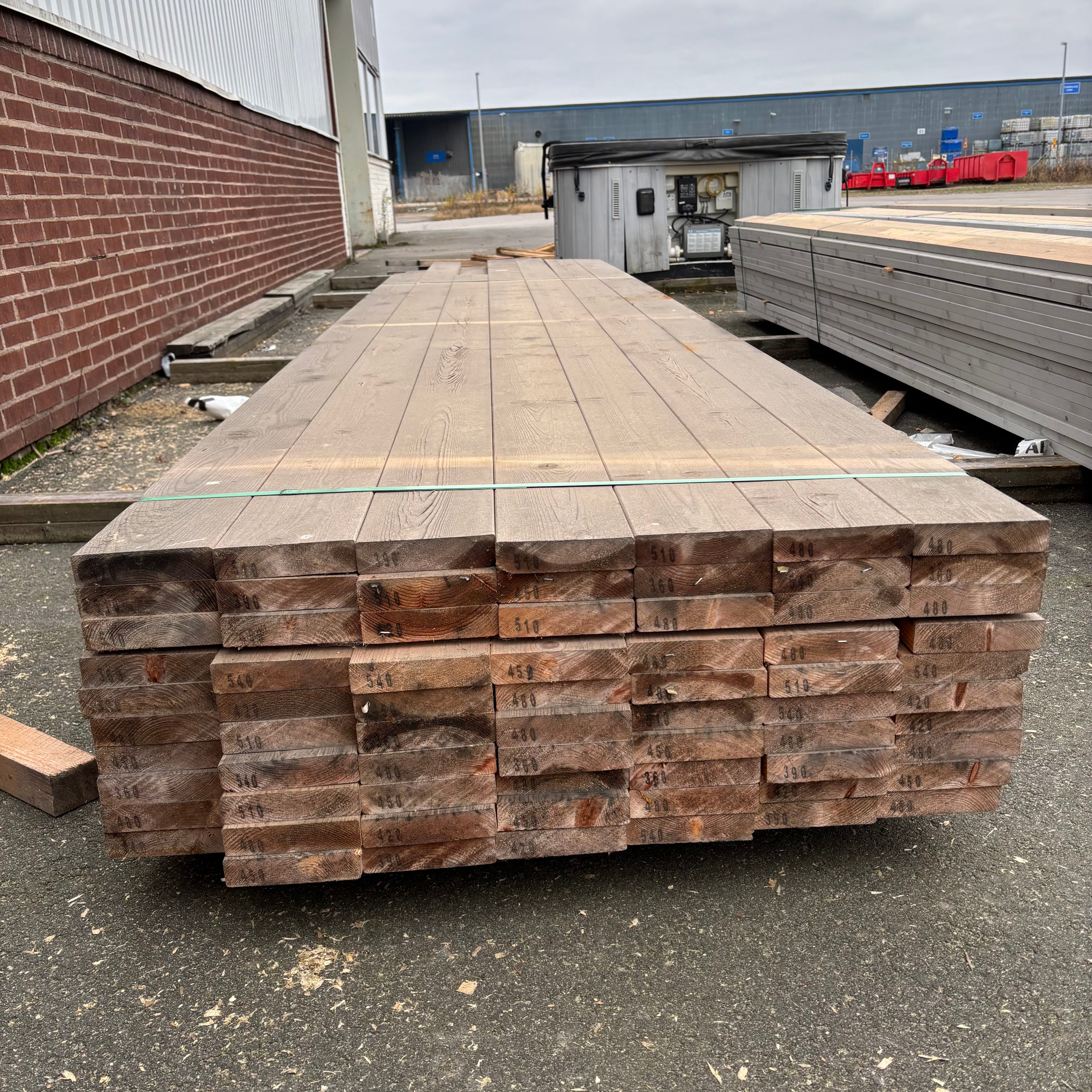 Paket Brädor Rundhyvlad 34x145mm – 70 st (3,6–5,4 m, Obehandlad Gran)