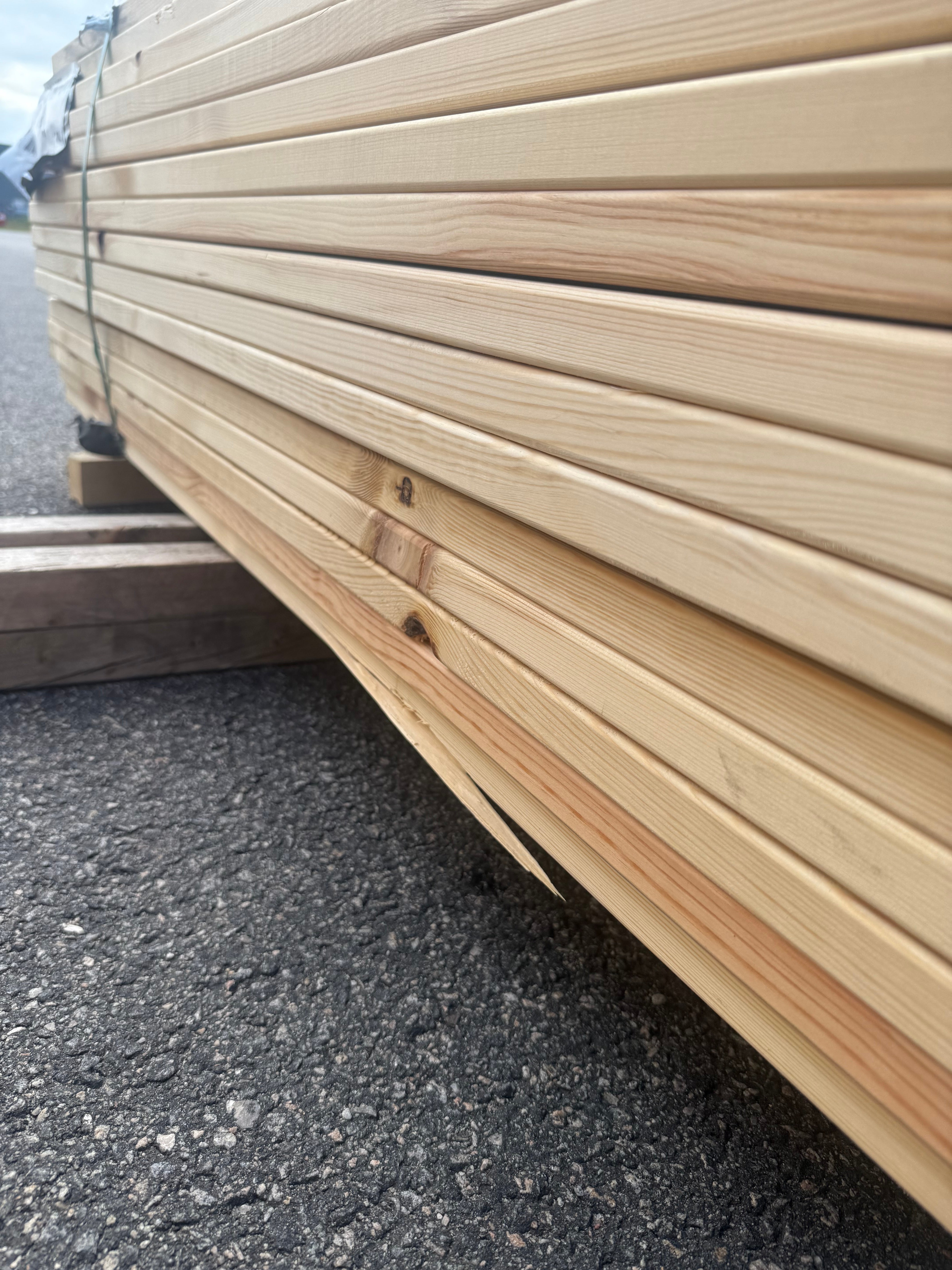 Paket Rillad Trall 28x145mm Furu