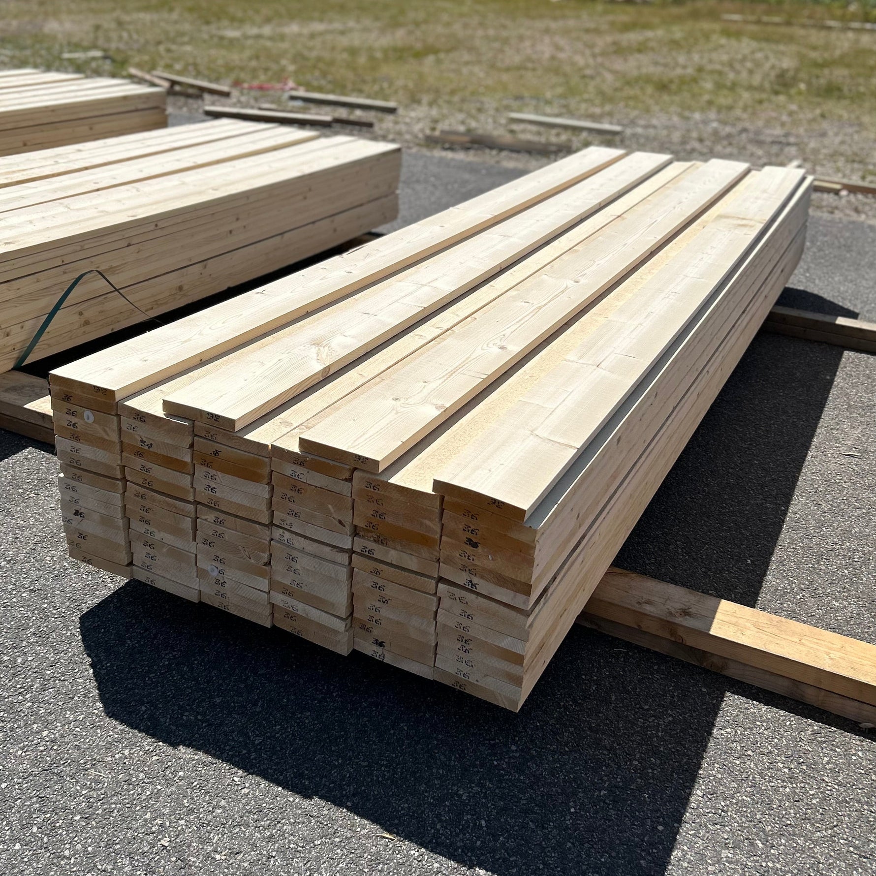 Paket Finsågade Brädor 28x170mm 88st 3.60m Obehandlade