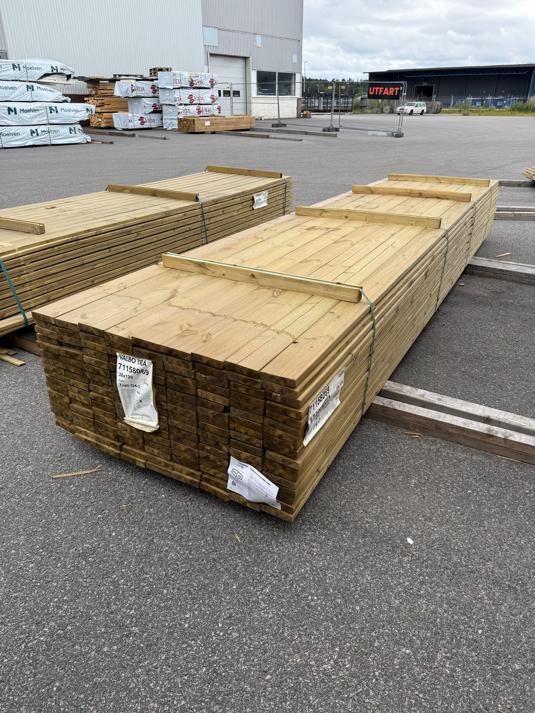 Paket Tryckimpregnerad Trall 28×120mm, 153st 4,80m (G4-2)