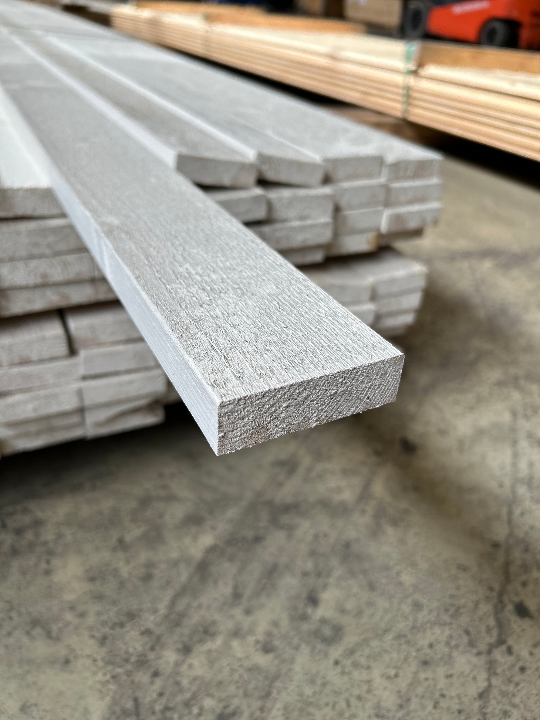 Paket Finsågade Brädor 22x70mm, 139st 5,40m- Grundmålade