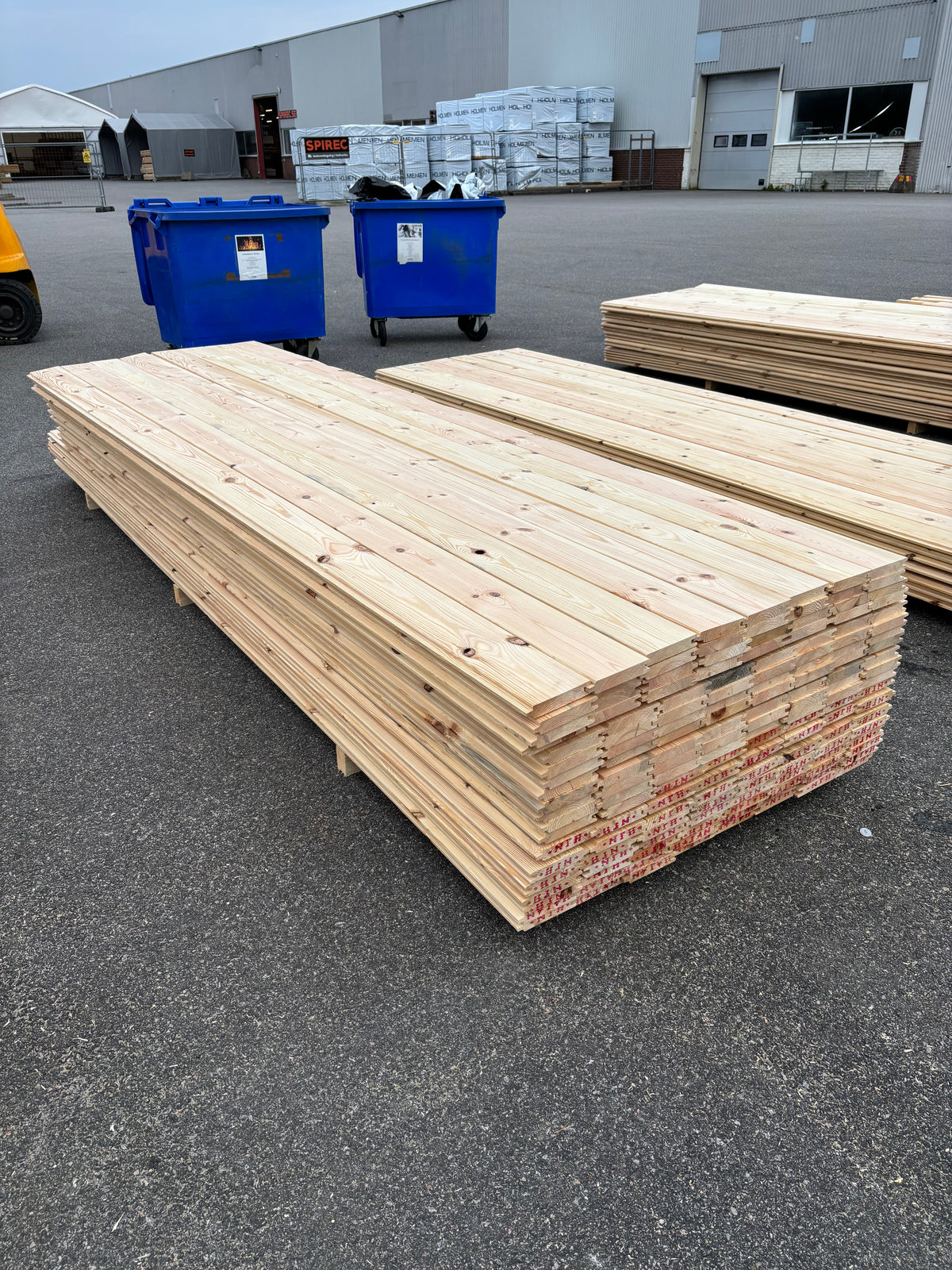Paket Spontade Furu Brädor 27x145mm 3,60–3,90m – 144st (Andra Sortering)