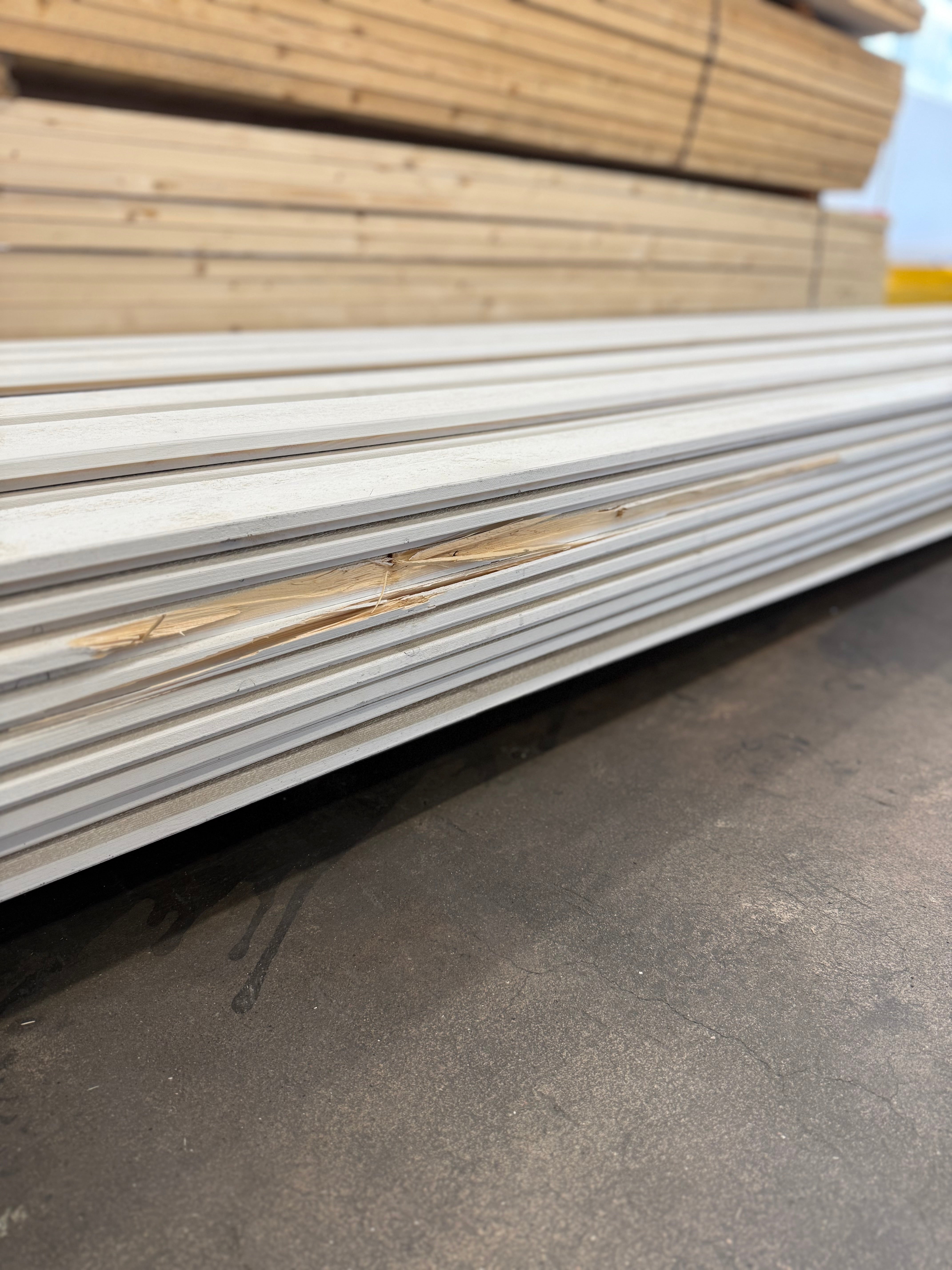 Paket Falsad Enkelfasspont 22x120 mm – 5,40 m – 86 st – Grund + Mellanstruken Vit