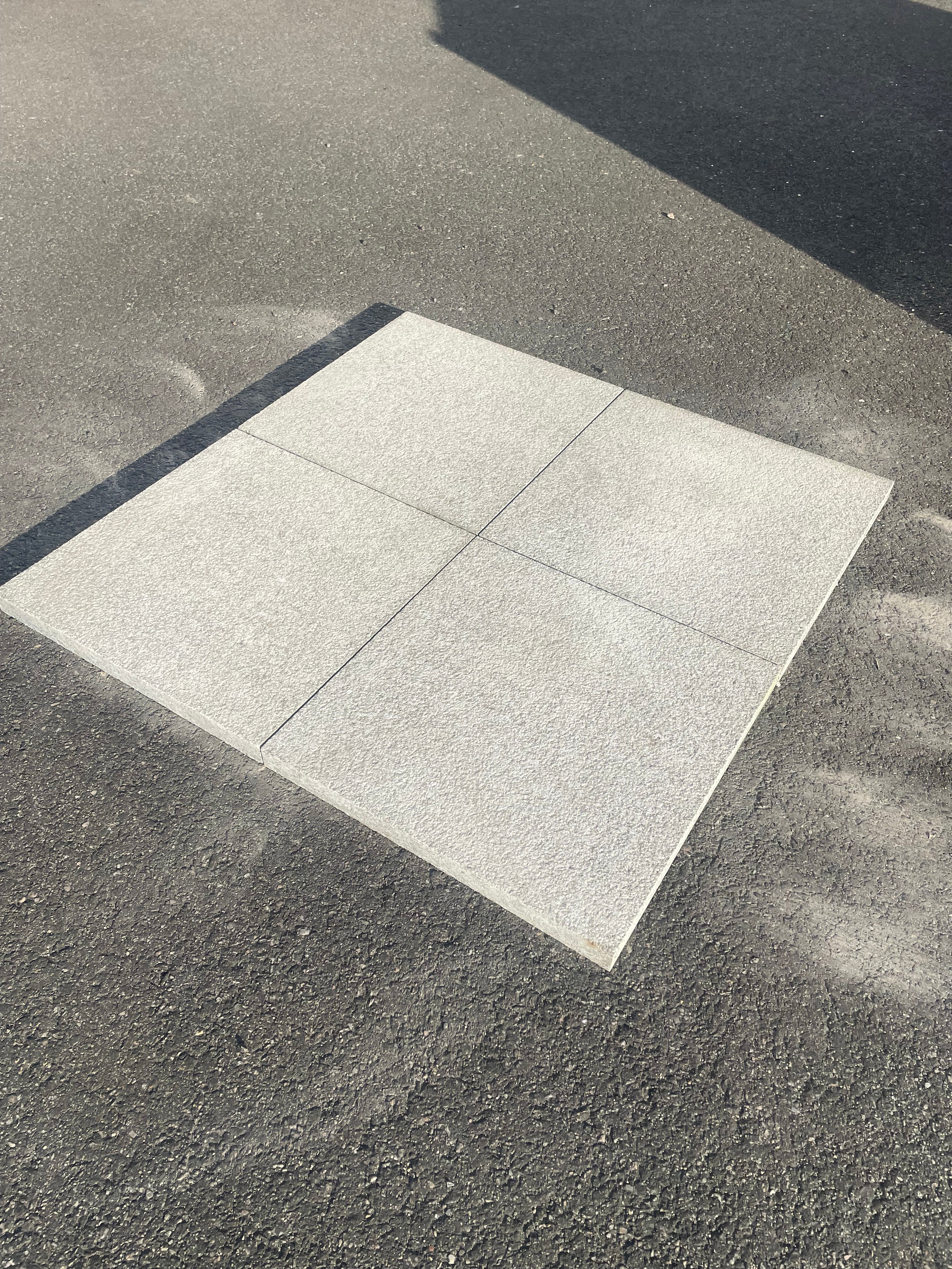Granithäll 400x400x30 – Porto Olivgrå (S:t Eriks, Portugisisk Granit)