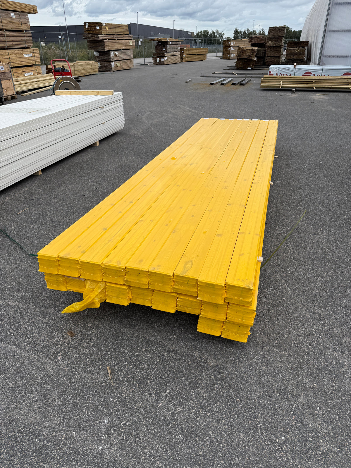 Paket Spårpanel 13x120 mm – Furu 3.60-3.90m 90,25kvm (Sekunda)