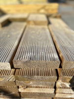 Paket Tryckimpregnerad Rillad Trall 28x120mm 3,90–4,20m 144st Väderbitet