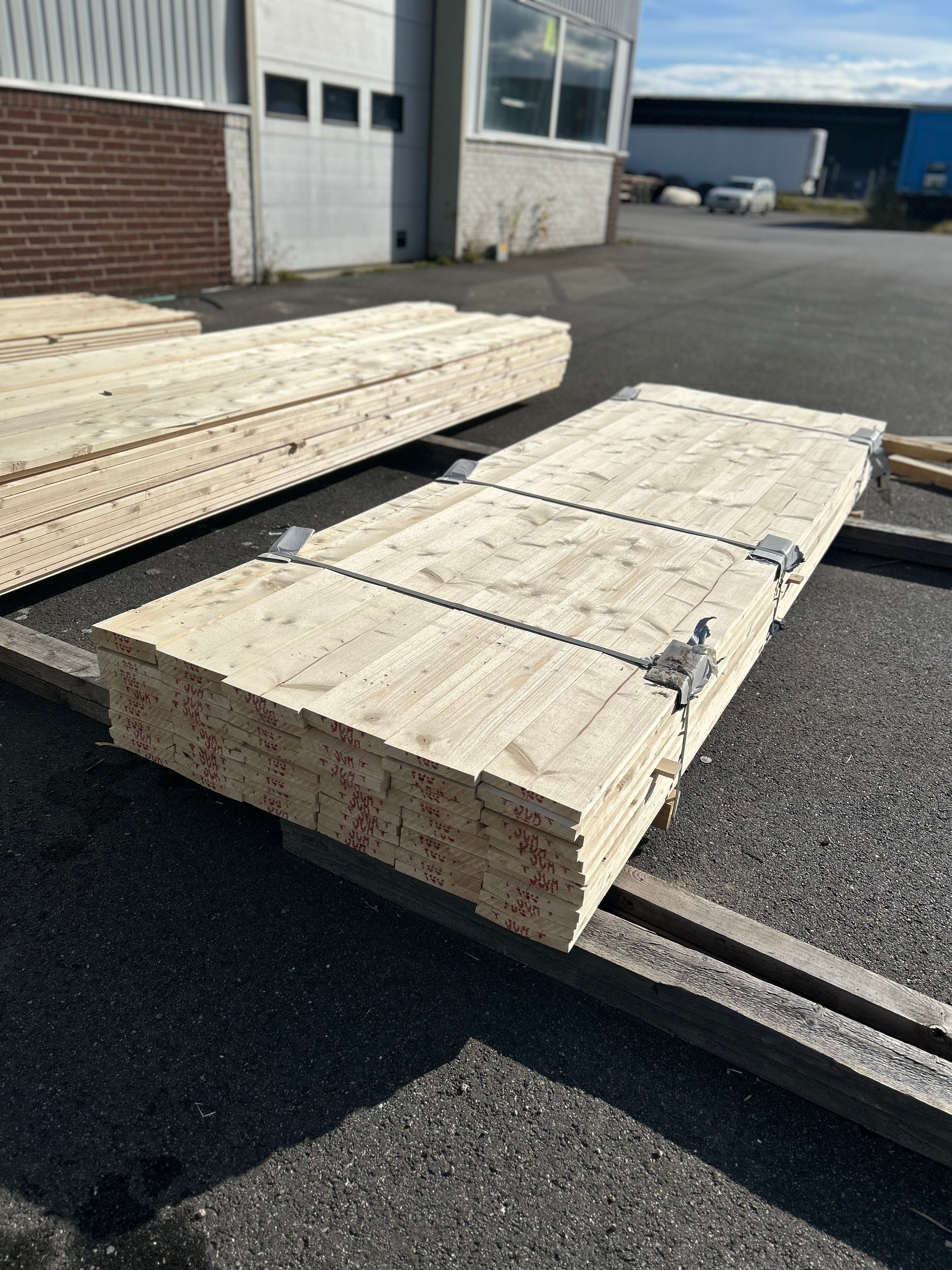 Paket Finsågad Panel 22x170mm 72st 3.0m – Andra sortering