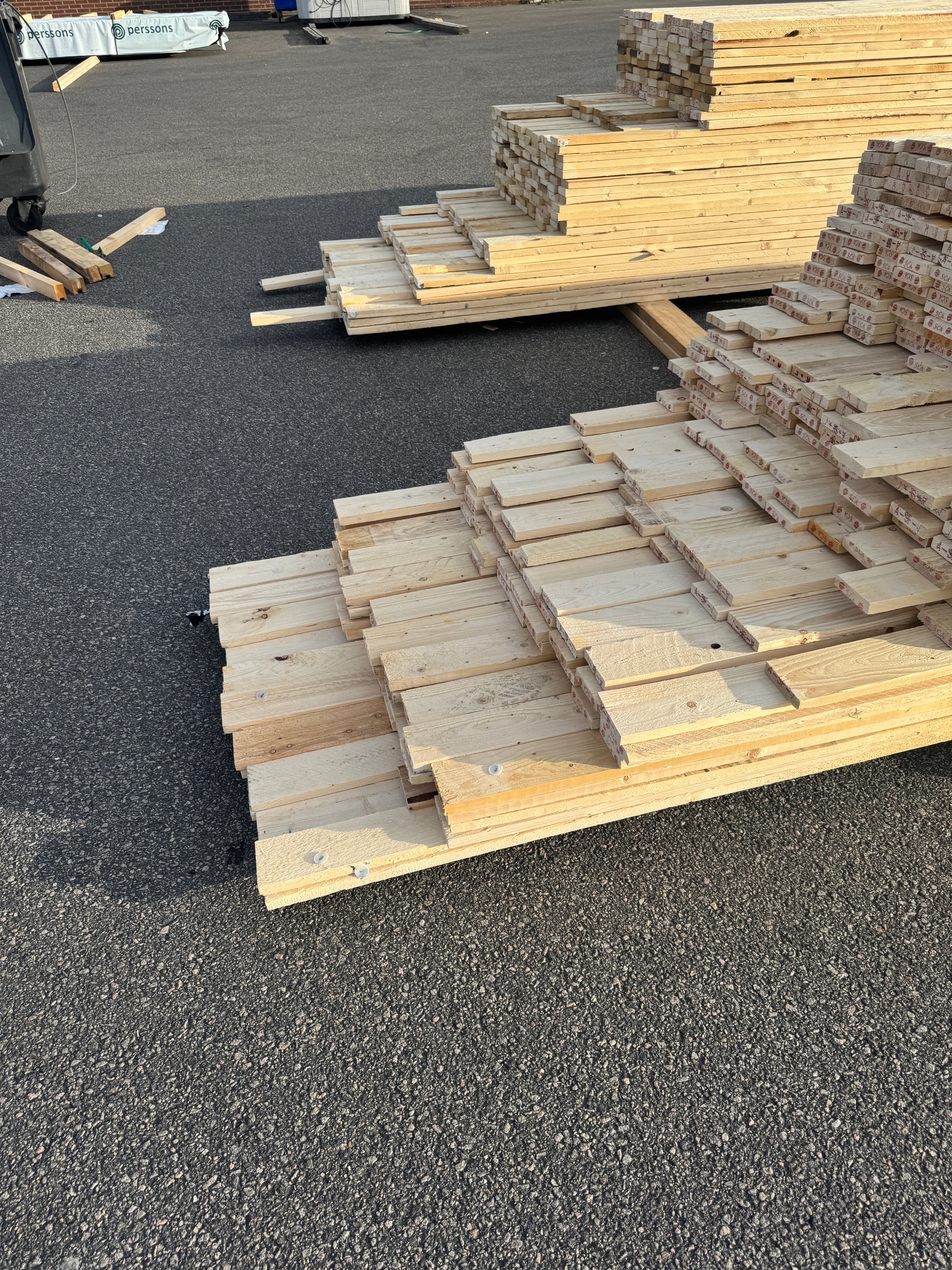 Paket Brädor 22x100mm Råsågad – 365 st (3,6–5,4 m, gran, obehandlad)