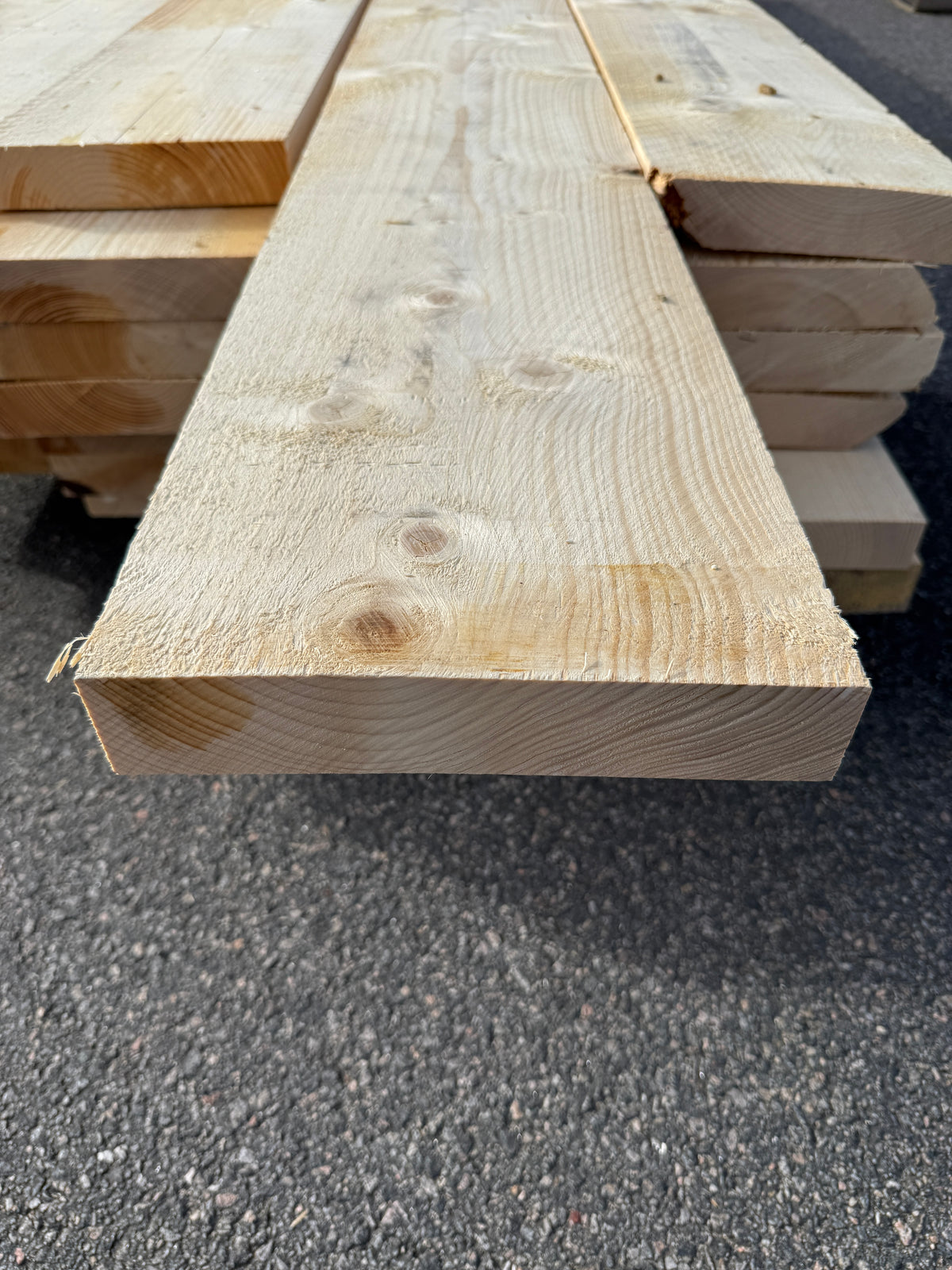 Paket Ohyvlade Reglar 47x250mm (3,90–4,20m) 28st- Fuktskadat