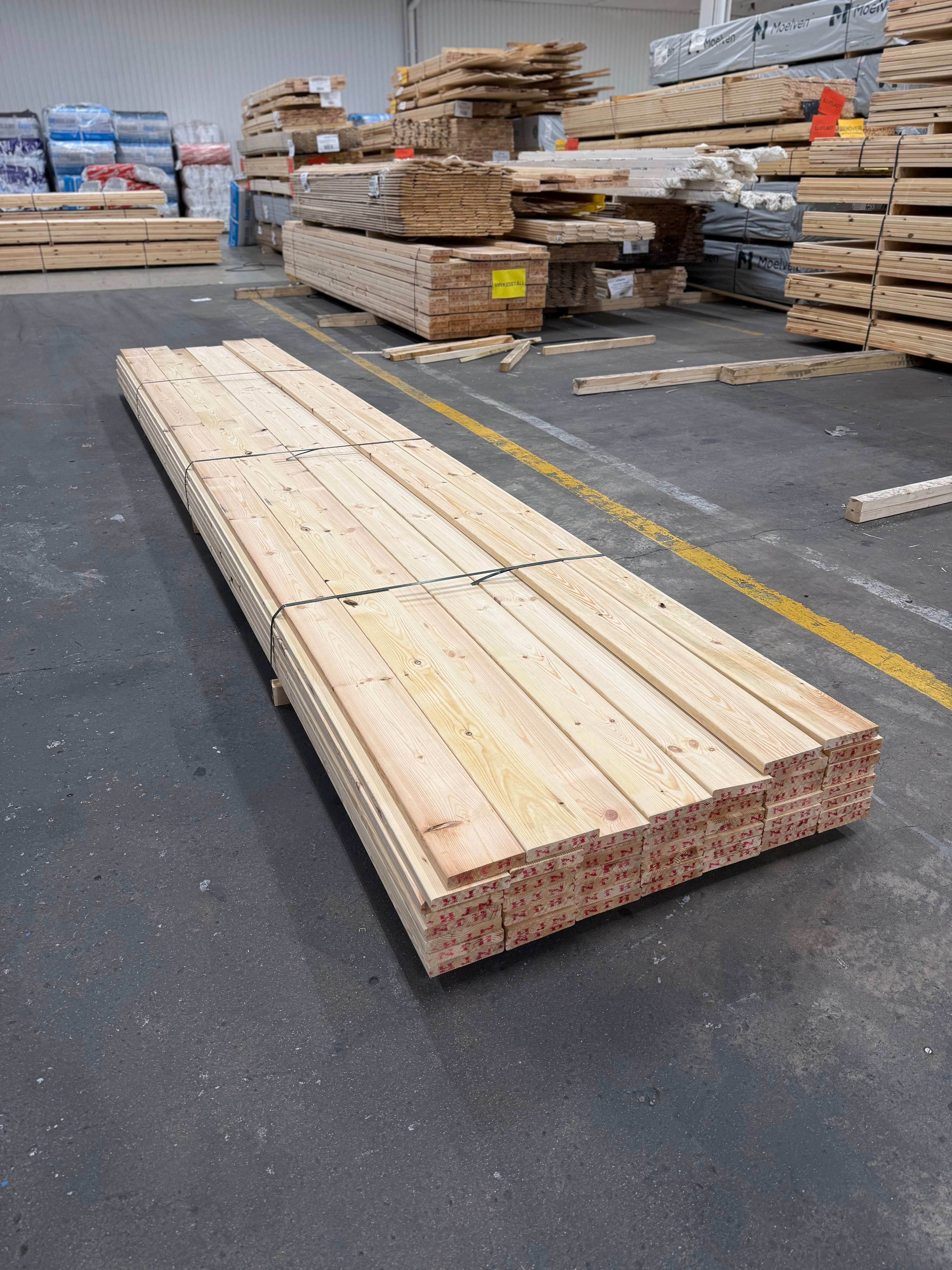 Paket Hyvlade Brädor 27x145mm 5.40m- 53st (Furu Rillad) B- sortering