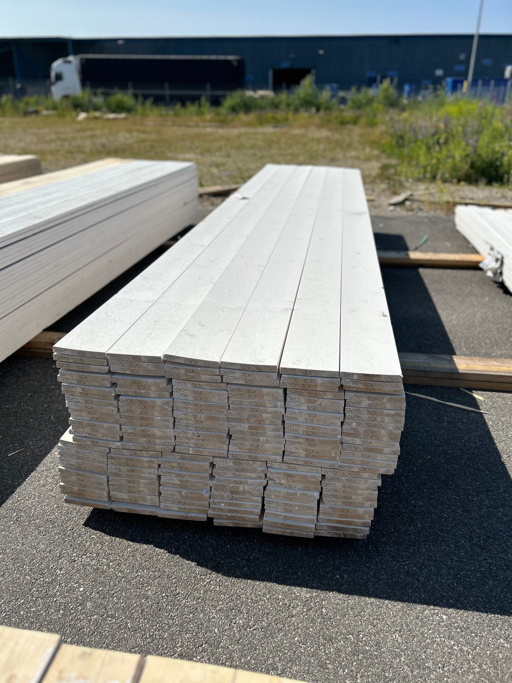 Paket Finsågade Brädor 22x170mm Mellanstruken 4.80m 156st