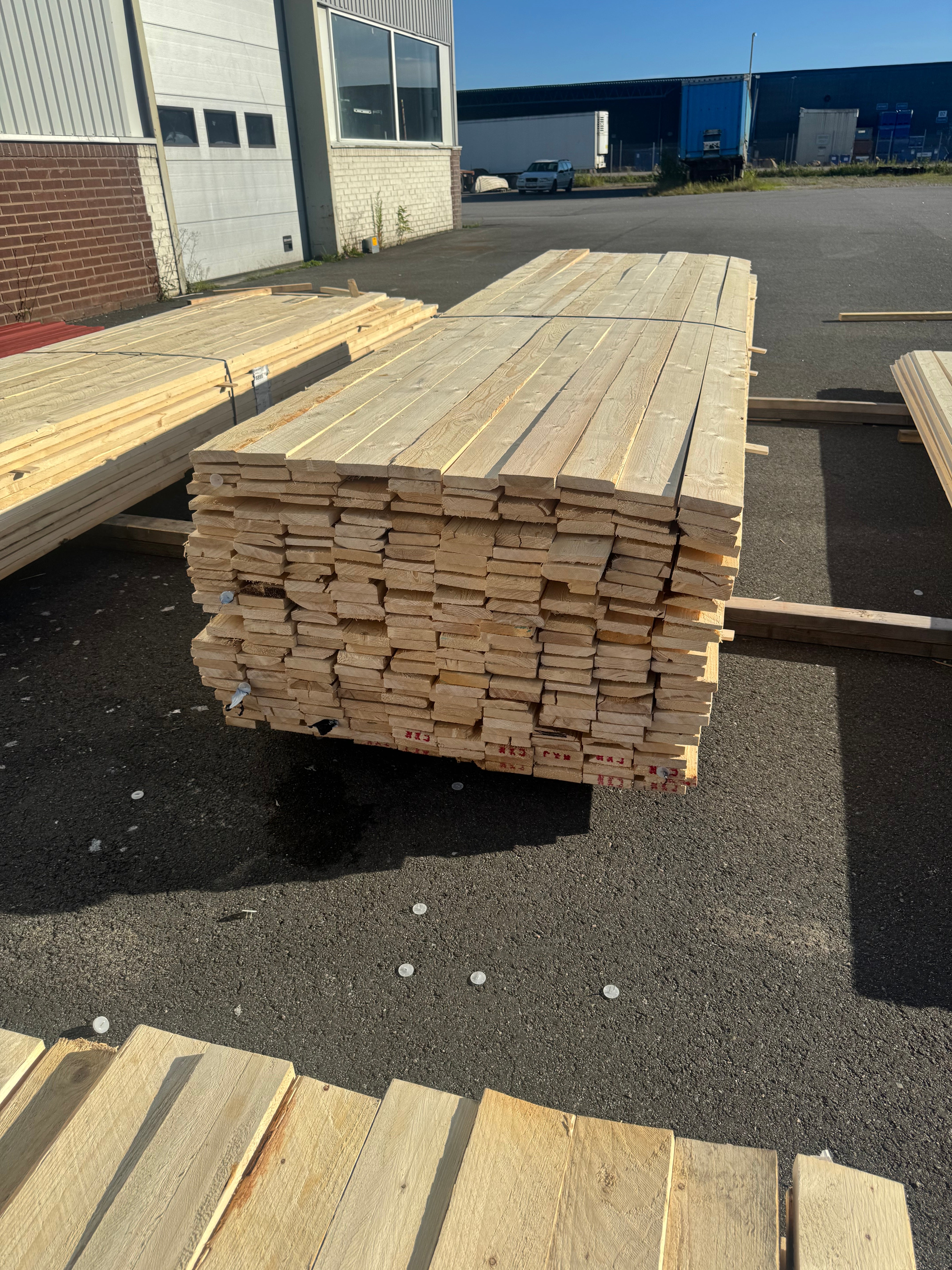 Paket Brädor 22x100 – 260st – Ohyvlade