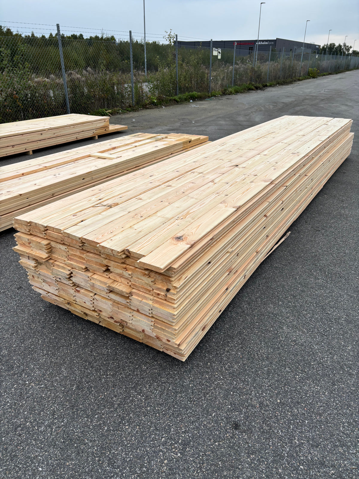 Paket Spontade Furu Brädor 27x145mm 5,40m – 152st (Andra Sortering)