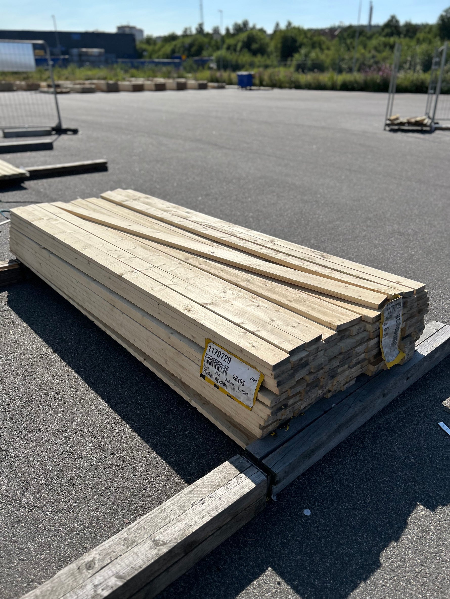 Paket Finsågade Brädor 28x95mm – 2,70 m – 128 st