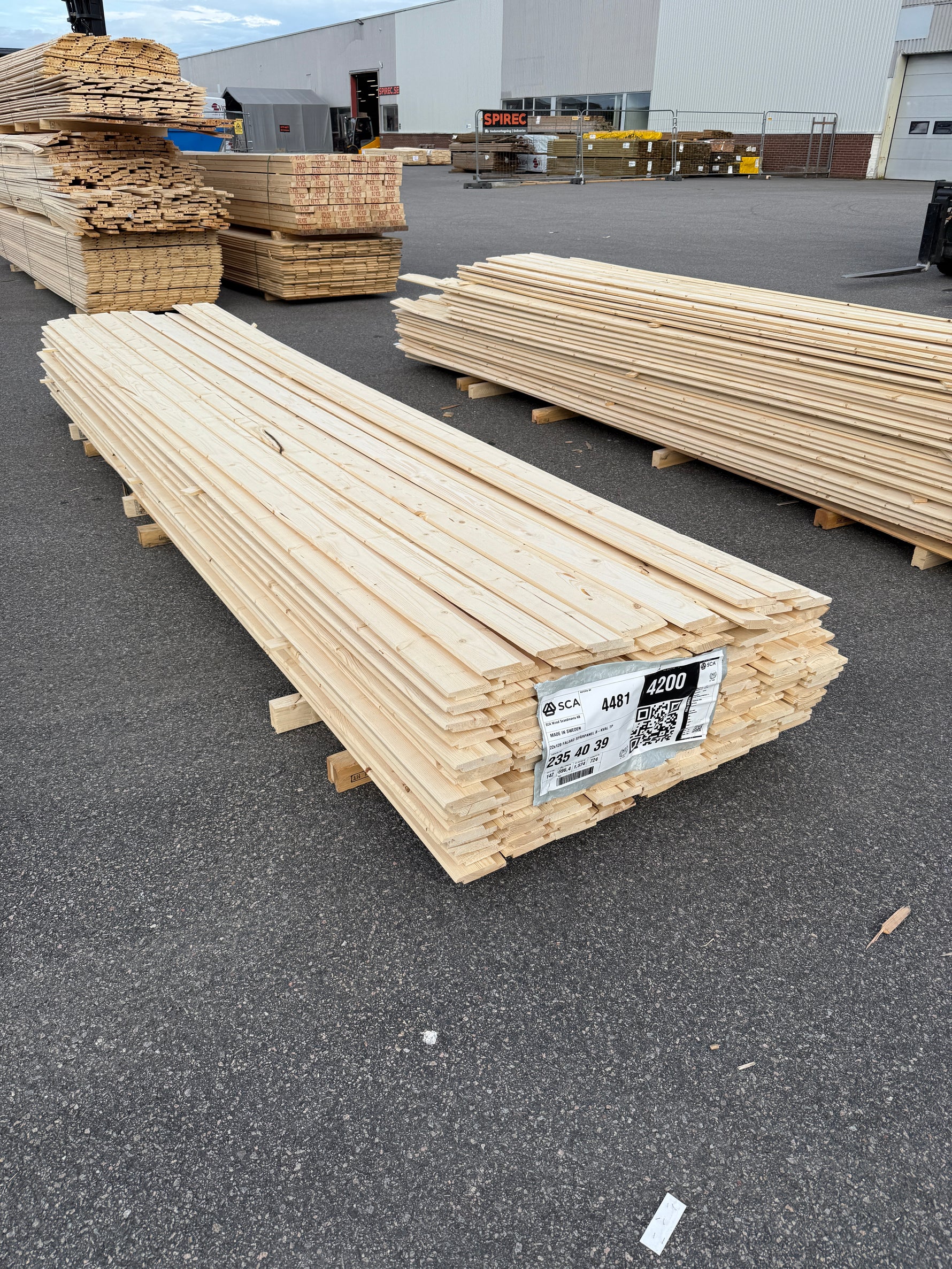 Parti Spårpanel 22x120 mm – 4,20 m 142st (Andra sortering)