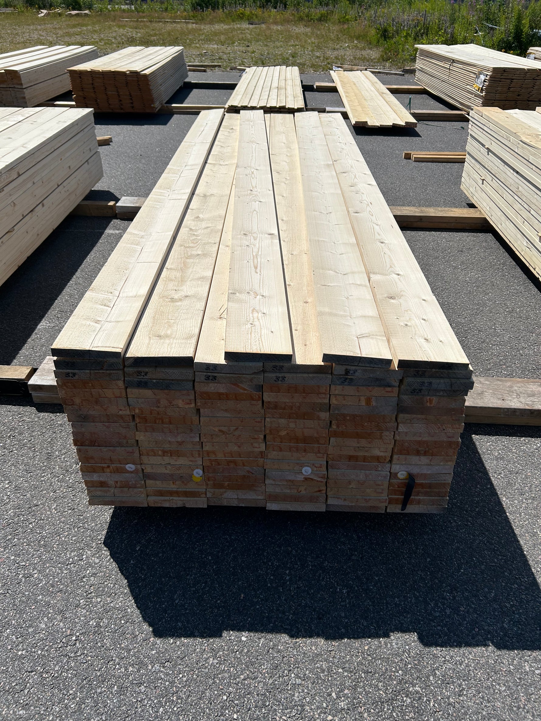 Paket Finsågade Brädor 28x170mm 106st 3.30m Obehandlade