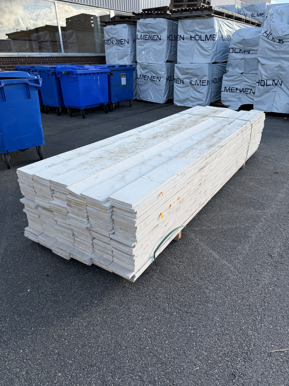 Paket Grundmålade Brädor 22x170mm 3,30m 153st (Fuktskadad)