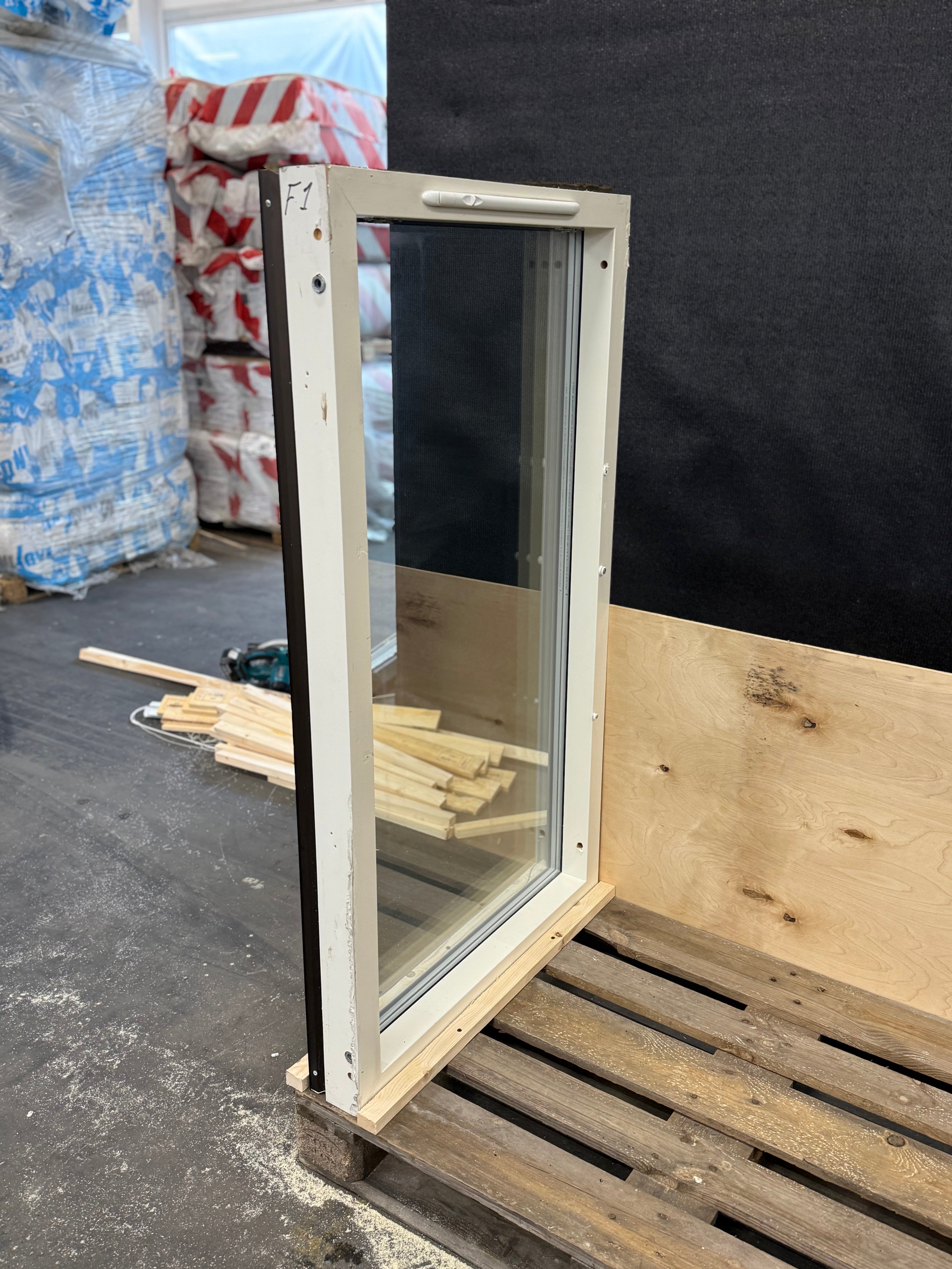 Fönster Aluminium beklädda 8x14 (Begagnade)