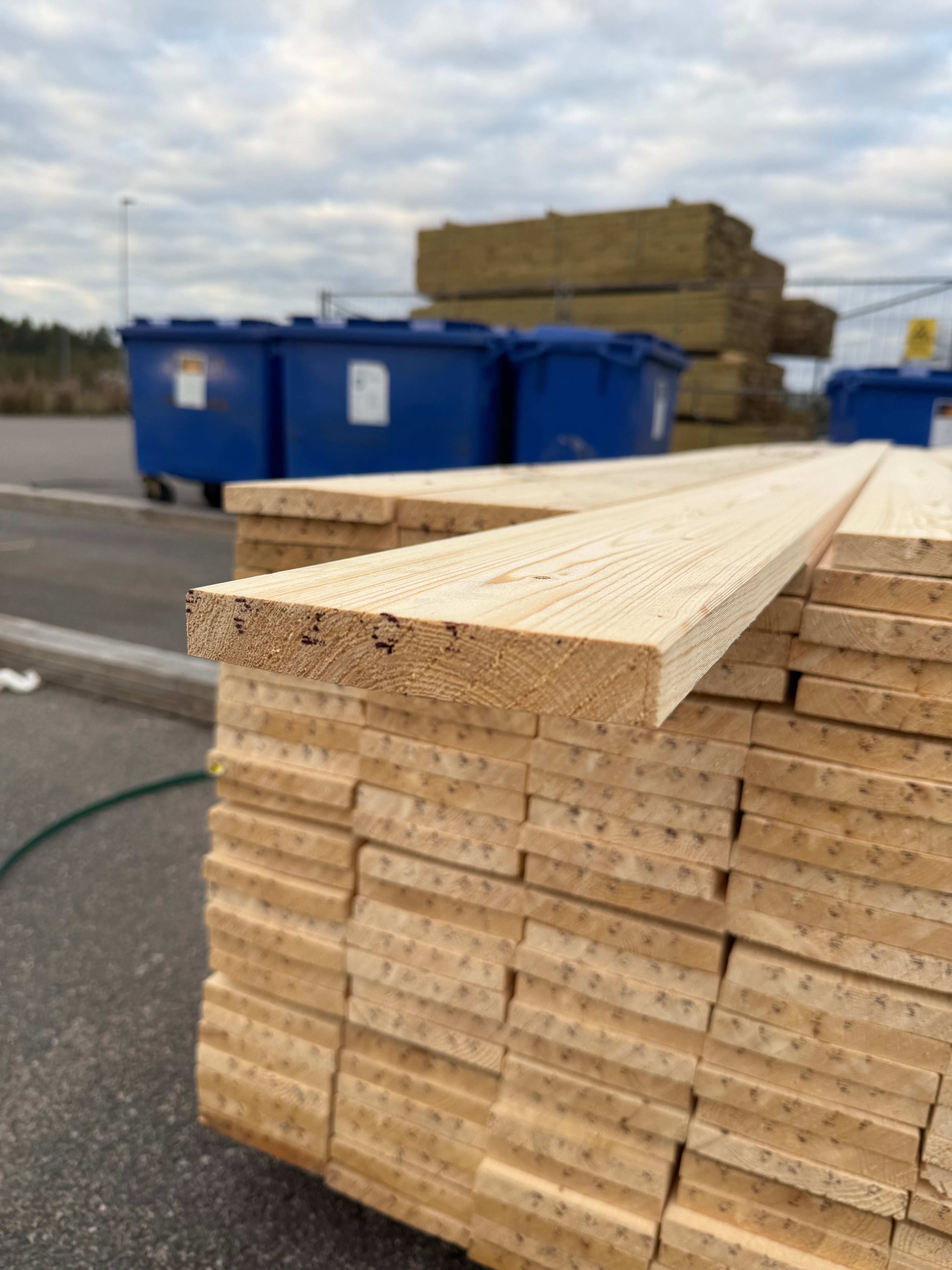 Paket Finsågade Brädor 22x145mm 4.80m- 182st (Fuktskadat)