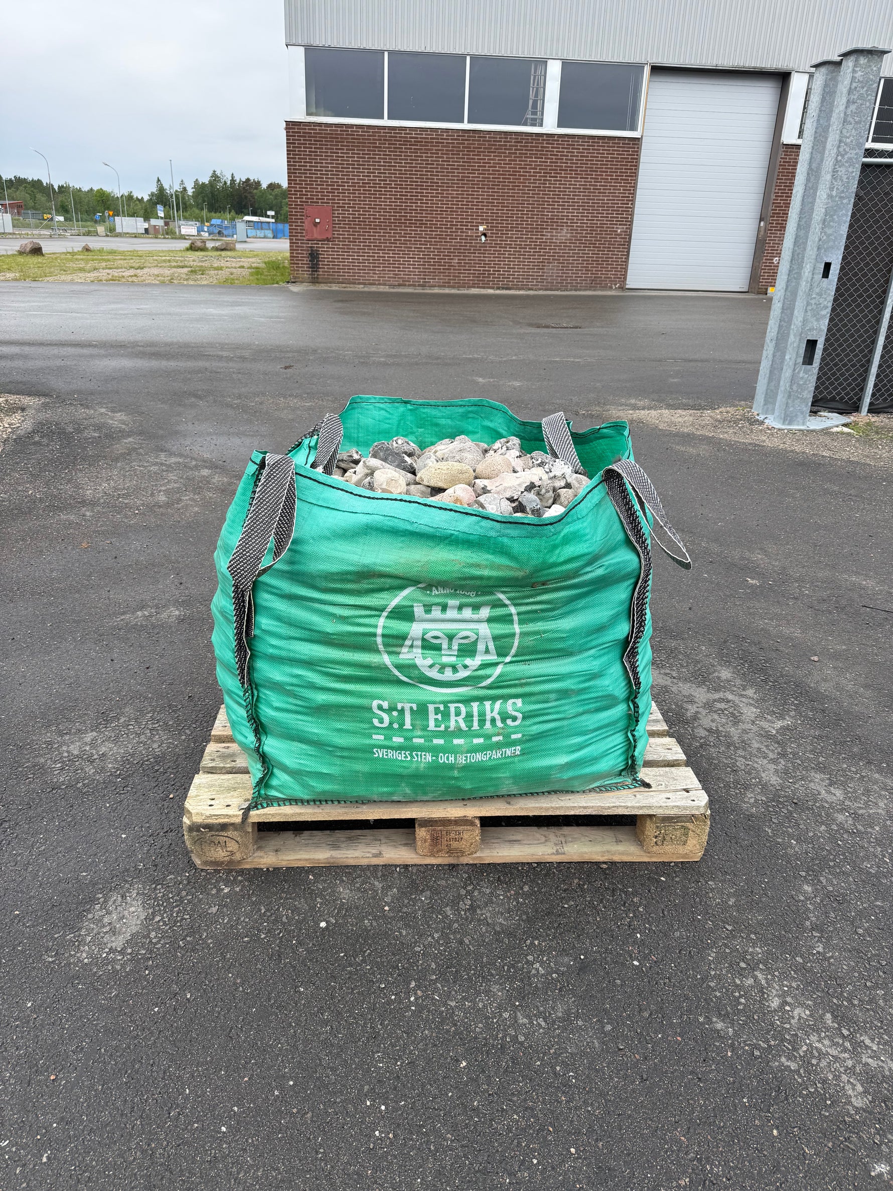 Dekorsten 60–90 mm – Sjösten Svart/Vit (säljs per säck)