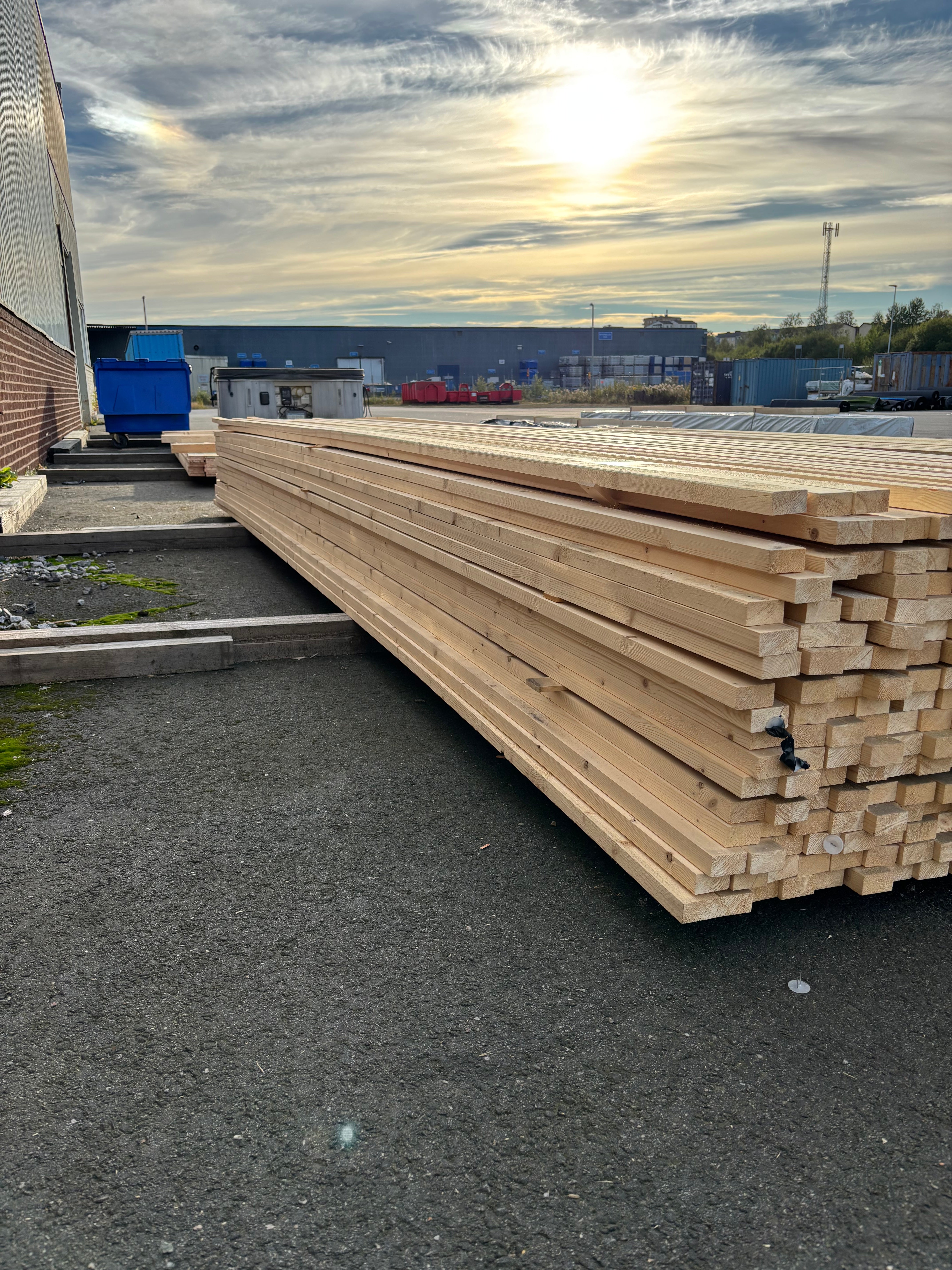 Paket Panel 28x51mm Finsågad – 272 st 5,40 m