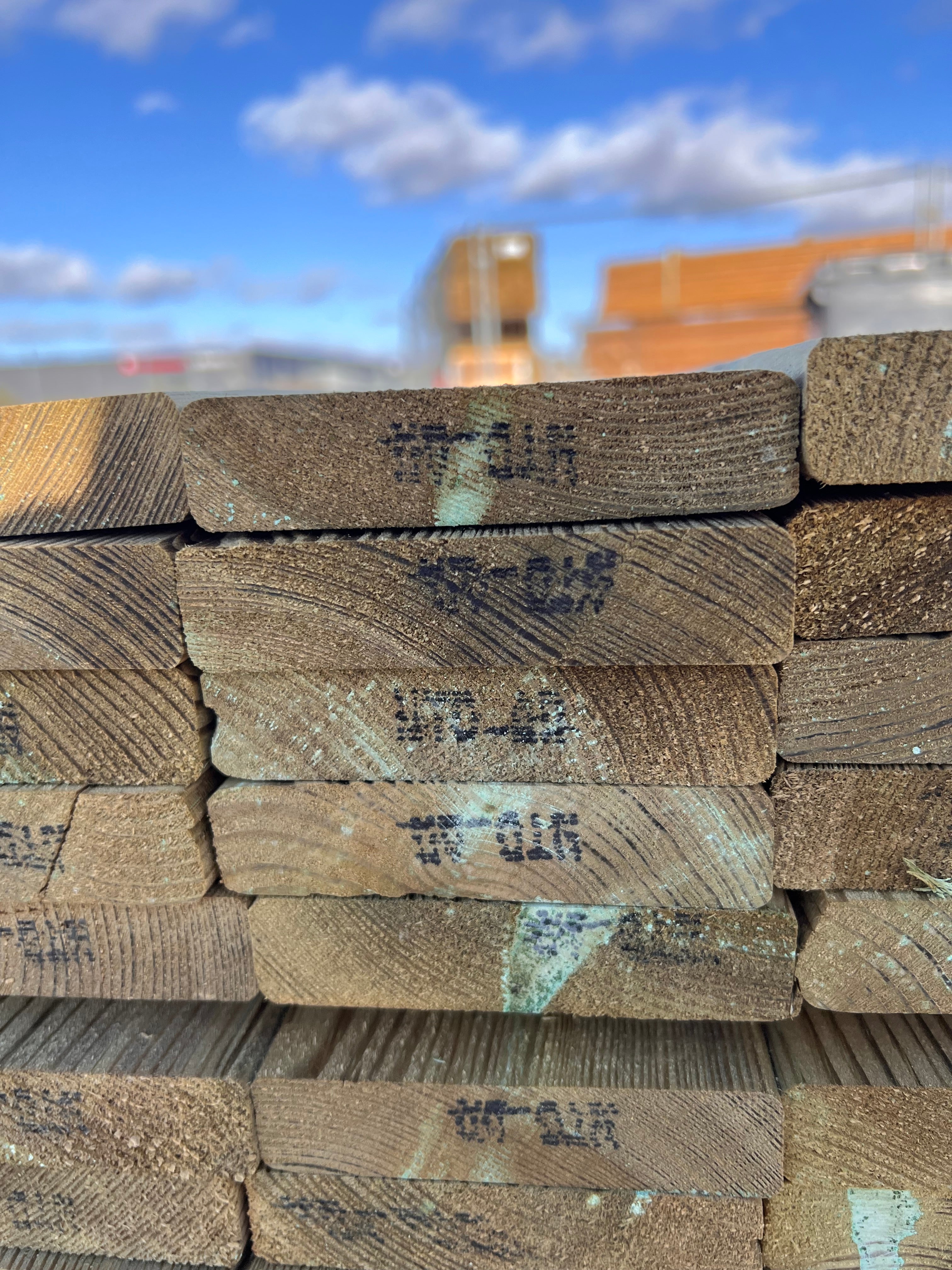 Tryckimpregnerad trall 22x95 – 200 st 4,20m (B-sortering)
