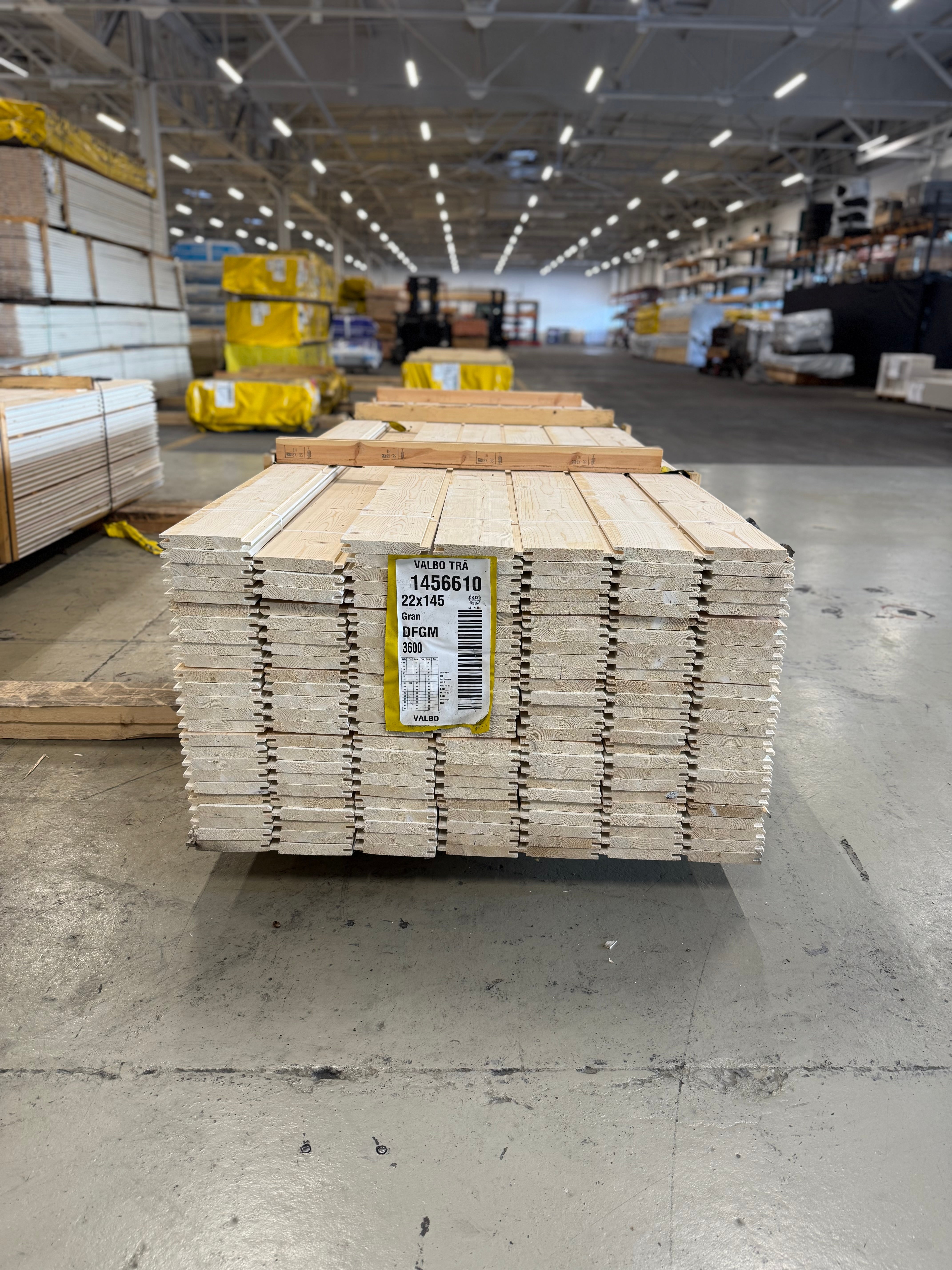 Ytterpanel Dubbelfasspont 22x145mm 3.60m – Grundmålad Vit Gran